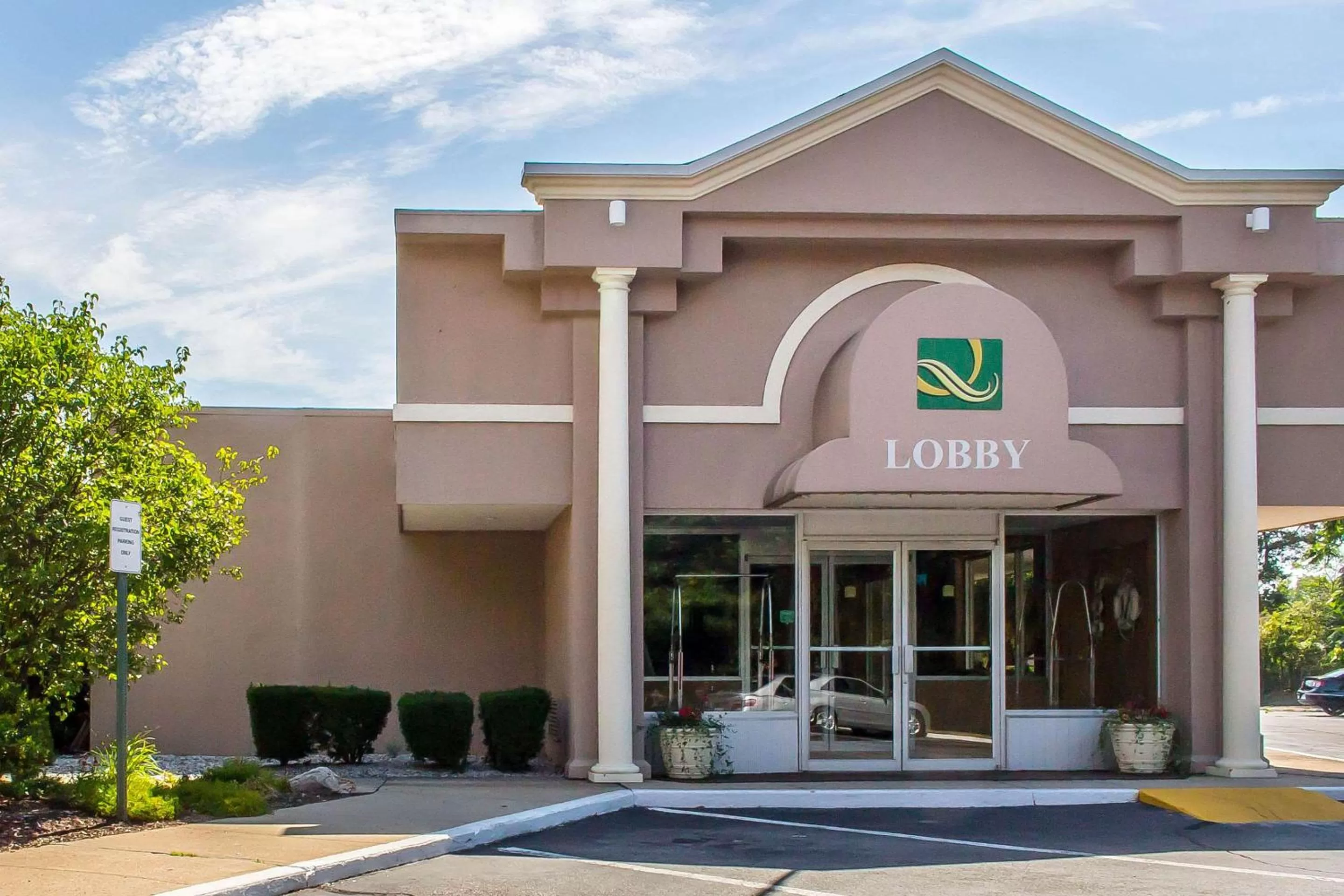 Property building in Quality Inn Old Saybrook - Westbrook