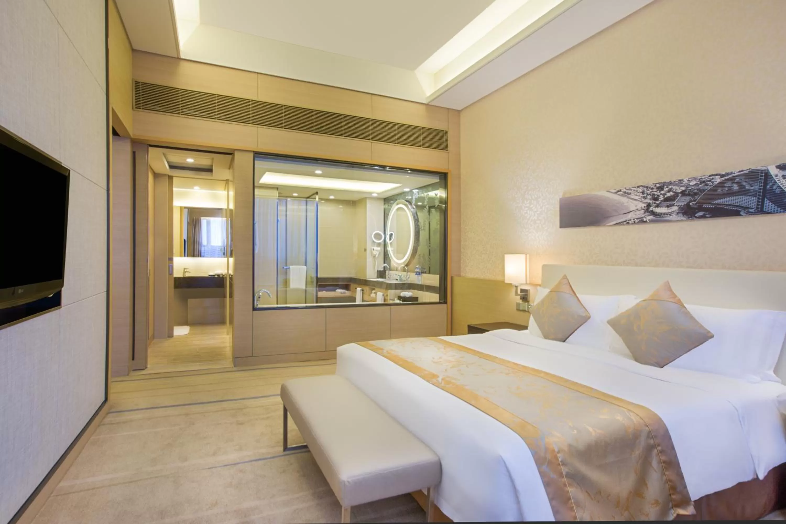 Photo of the whole room, Bed in Crowne Plaza Guangzhou Huadu by IHG - Free Shuttle bus between hotel to Exhibition Center During Canton Fair