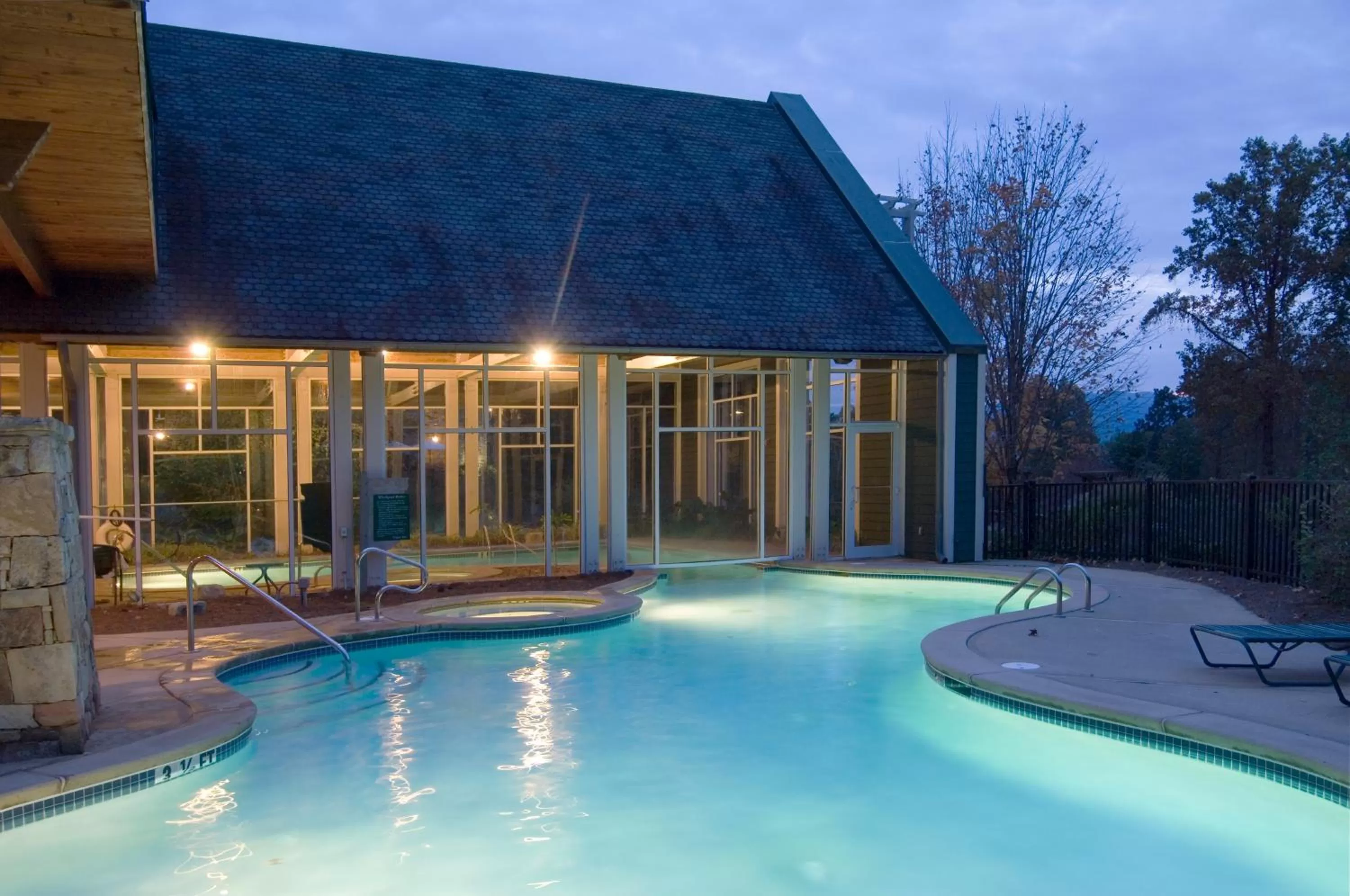 Swimming pool in Brasstown Valley Resort & Spa
