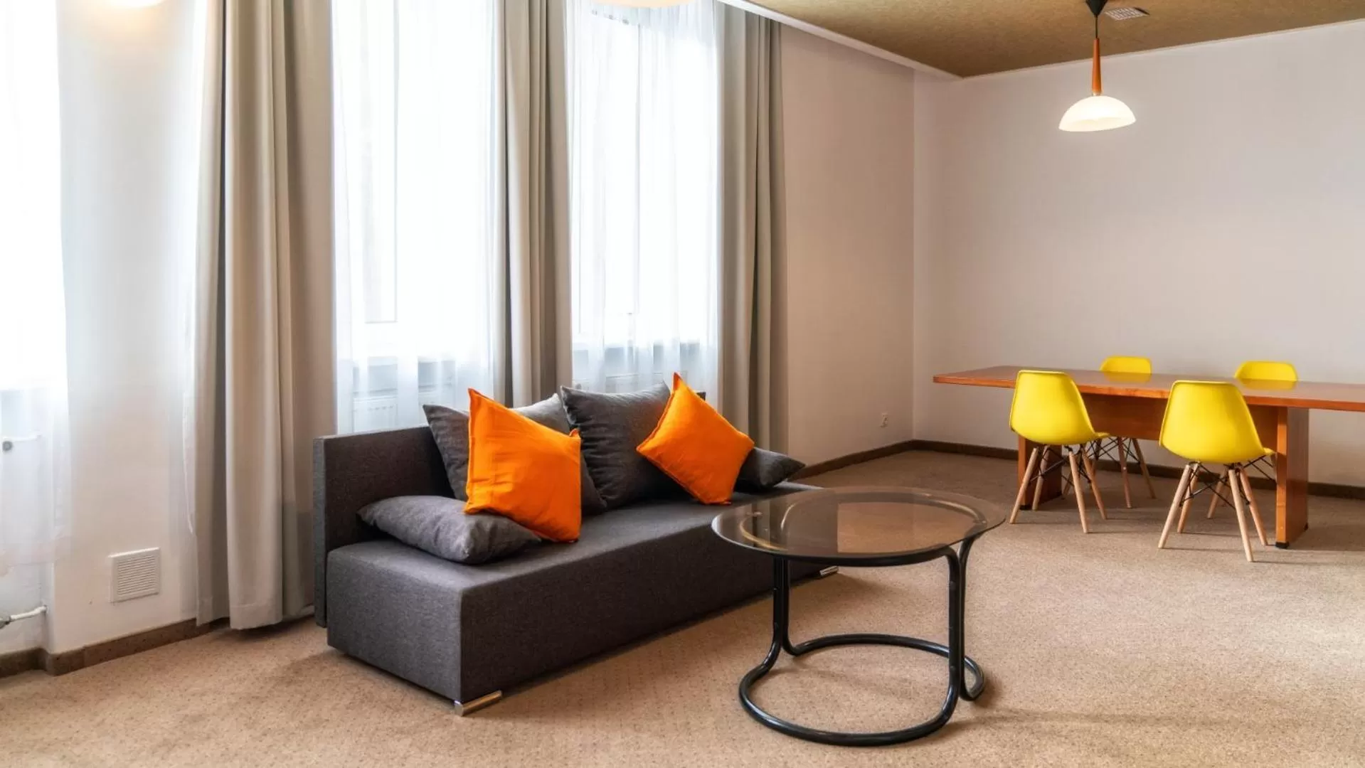 Seating area in Gronie Ski & Bike