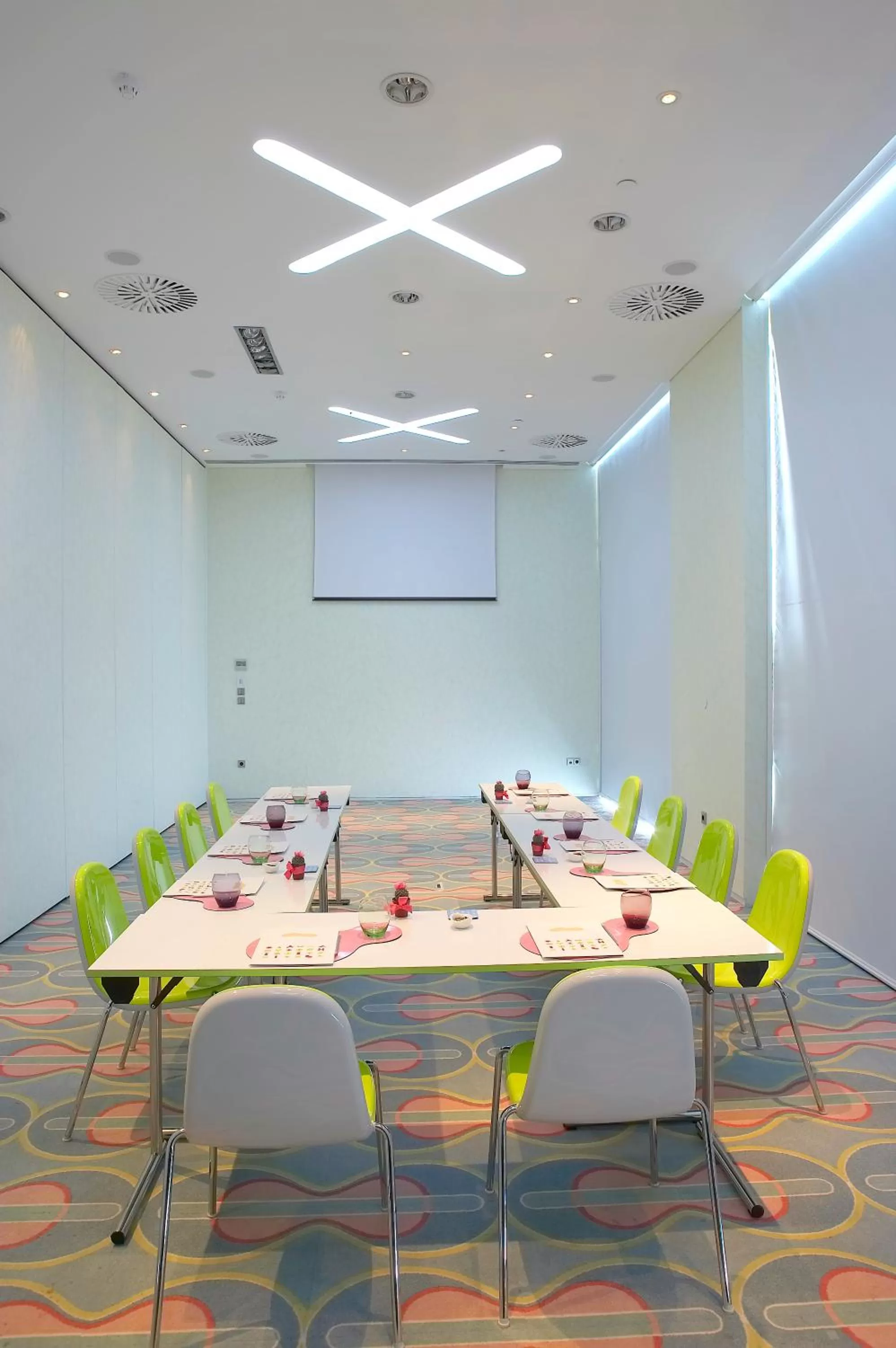 Banquet/Function facilities in Semiramis