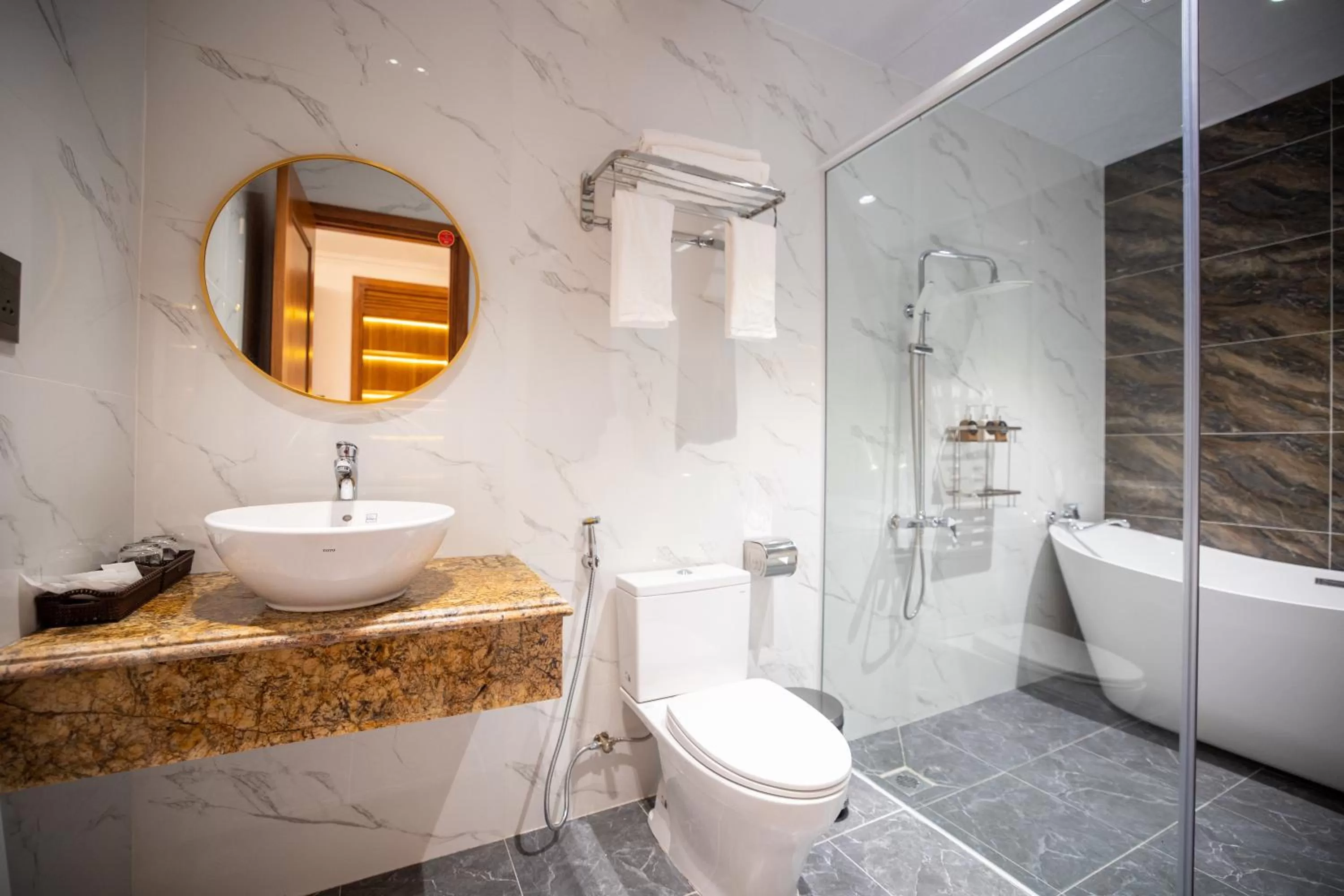 Shower in La Fleur Premium Central Apartment Hotel