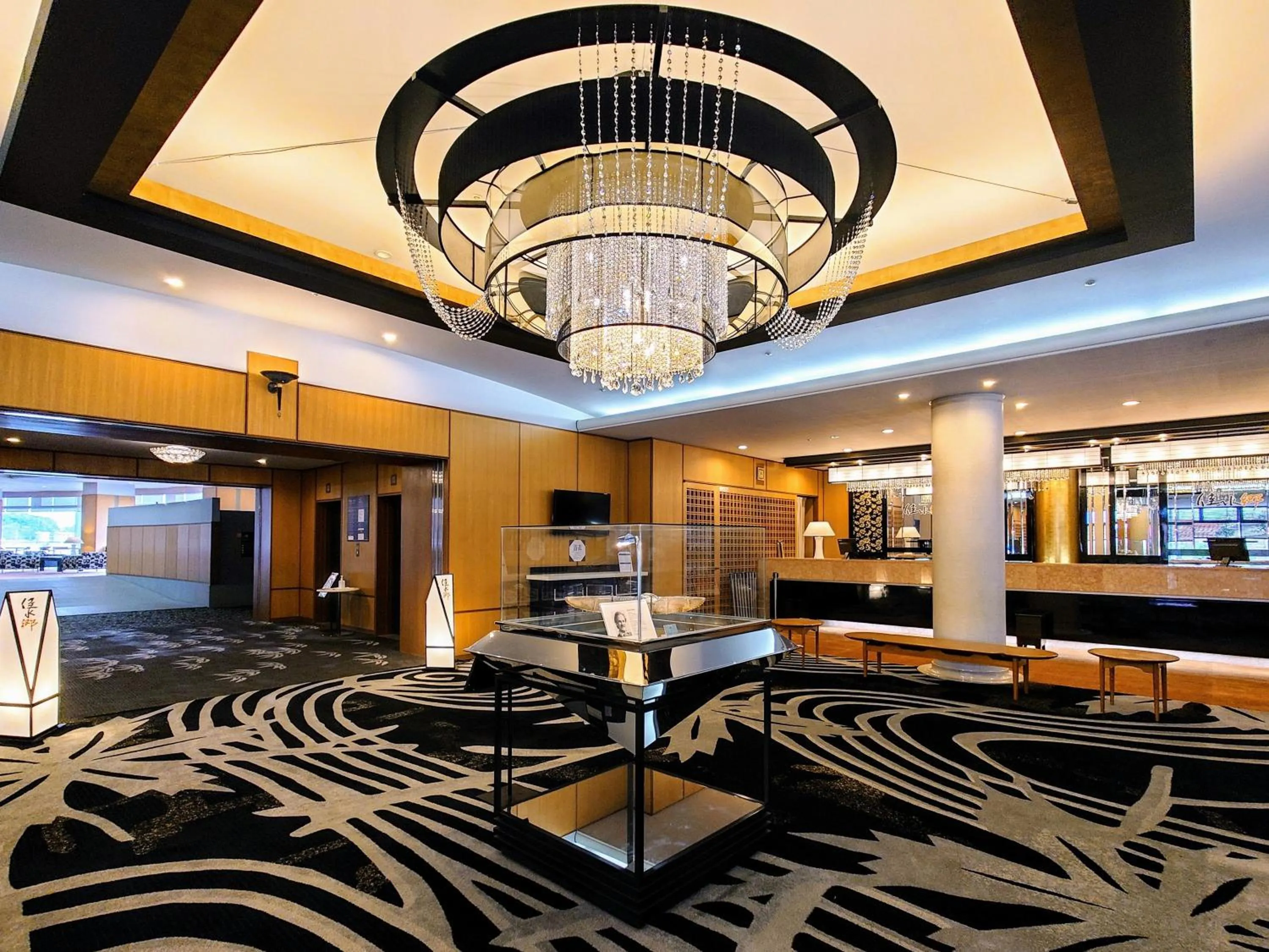 Lobby or reception in APA Hotel & Resort Kaga Katayamazu Onsen Kasuikyo