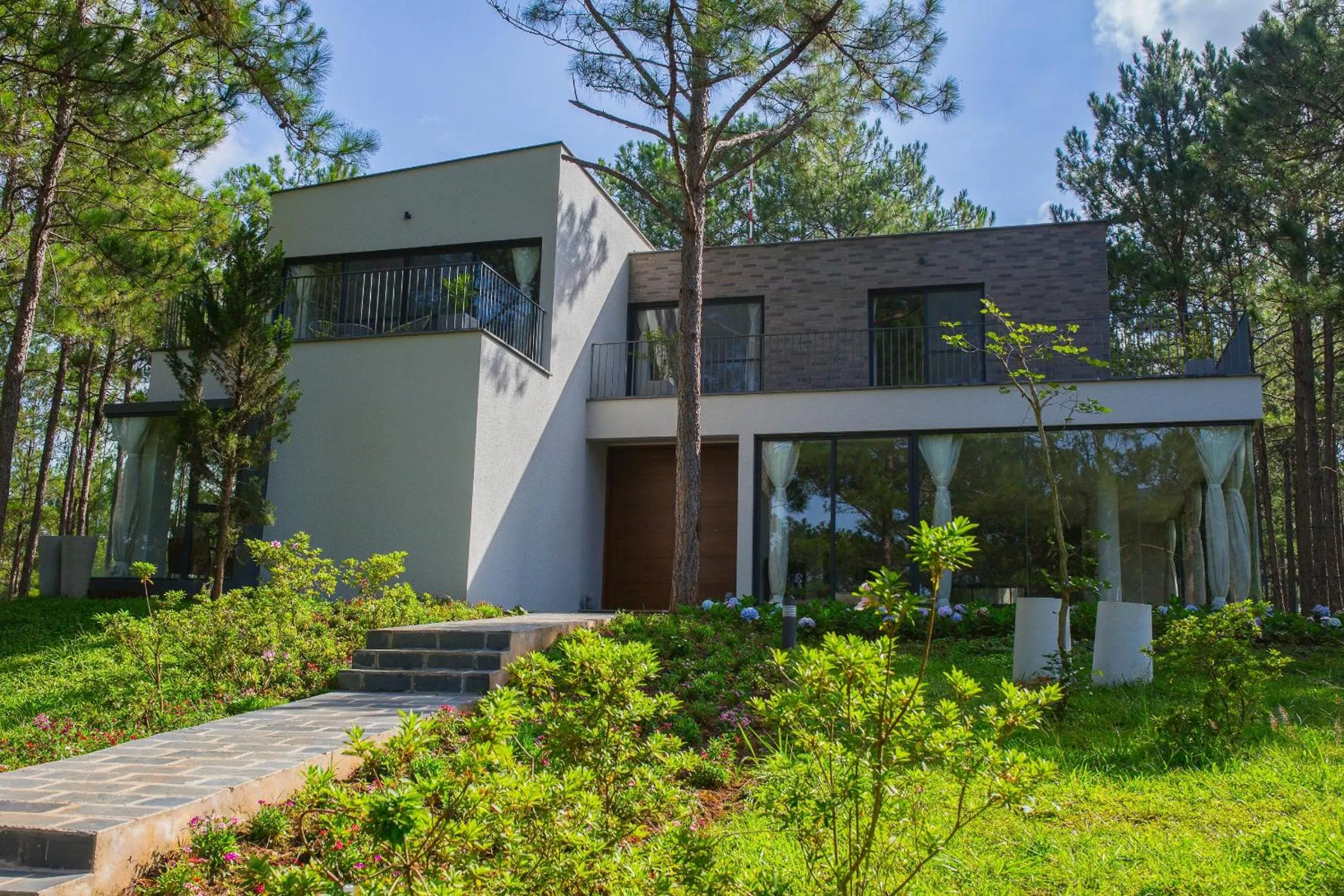 Garden in Terracotta Hotel & Resort Dalat