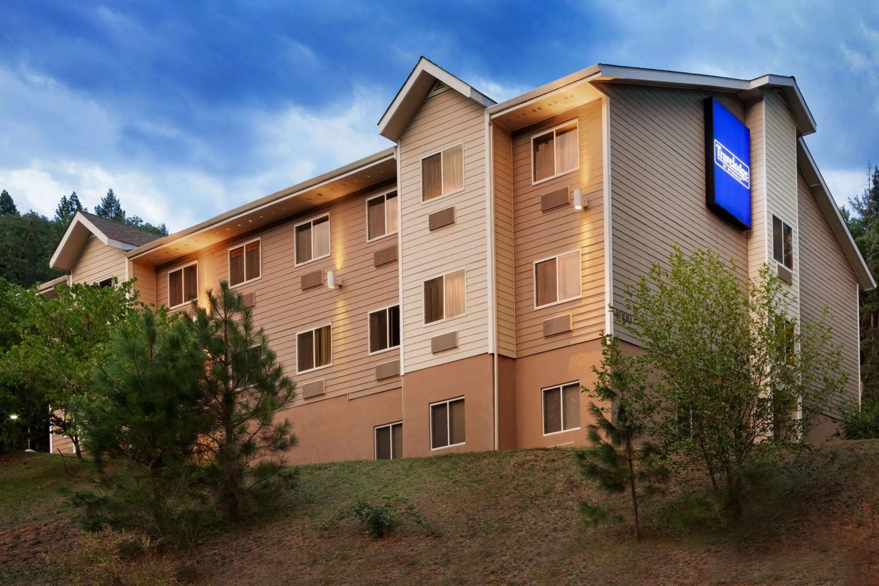 Property building in Travelodge by Wyndham Dunsmuir