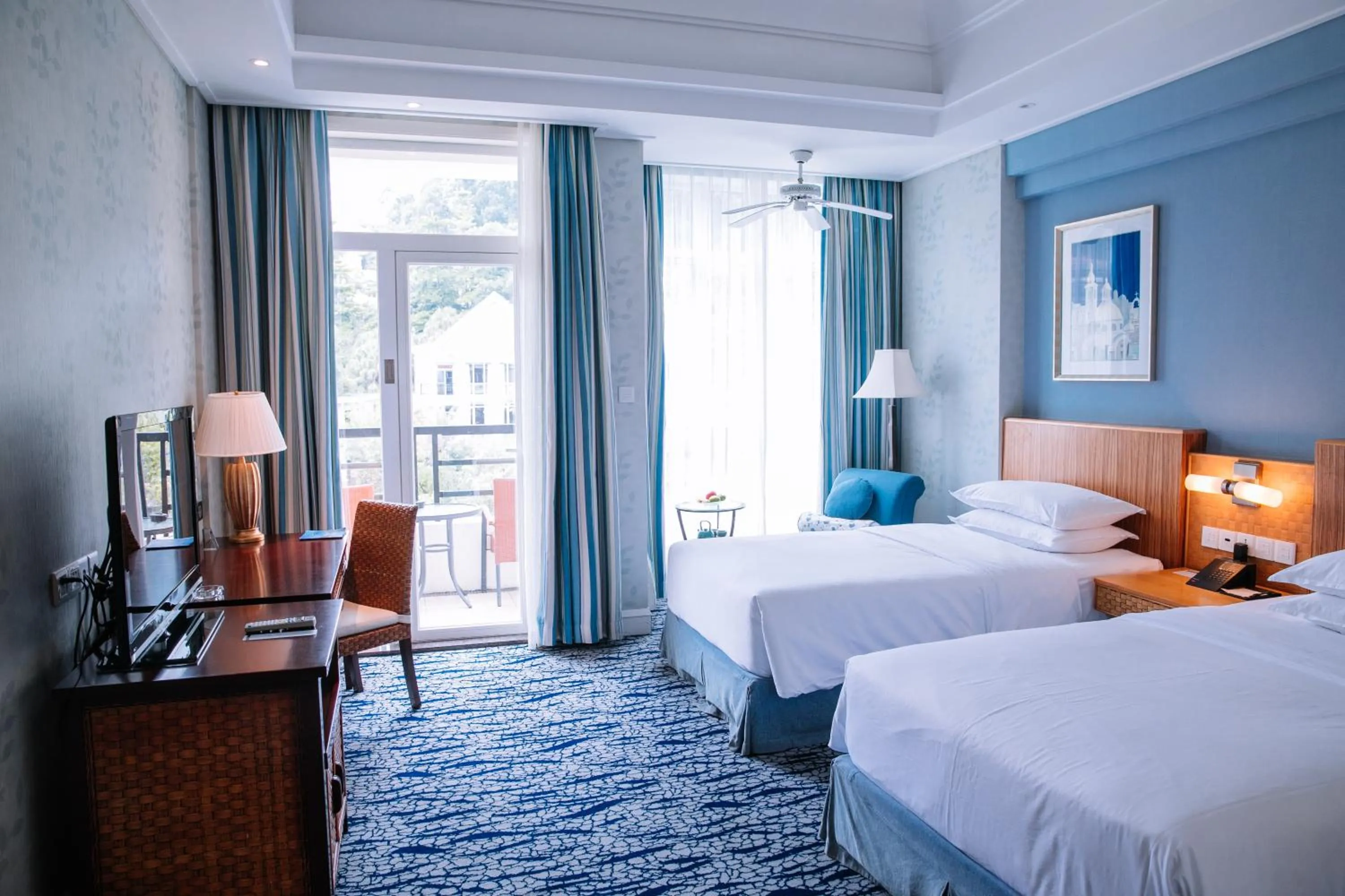 Photo of the whole room, Bed in Good View Hotel Tangxia - 15 mins drive from Dongguan South Railway Station