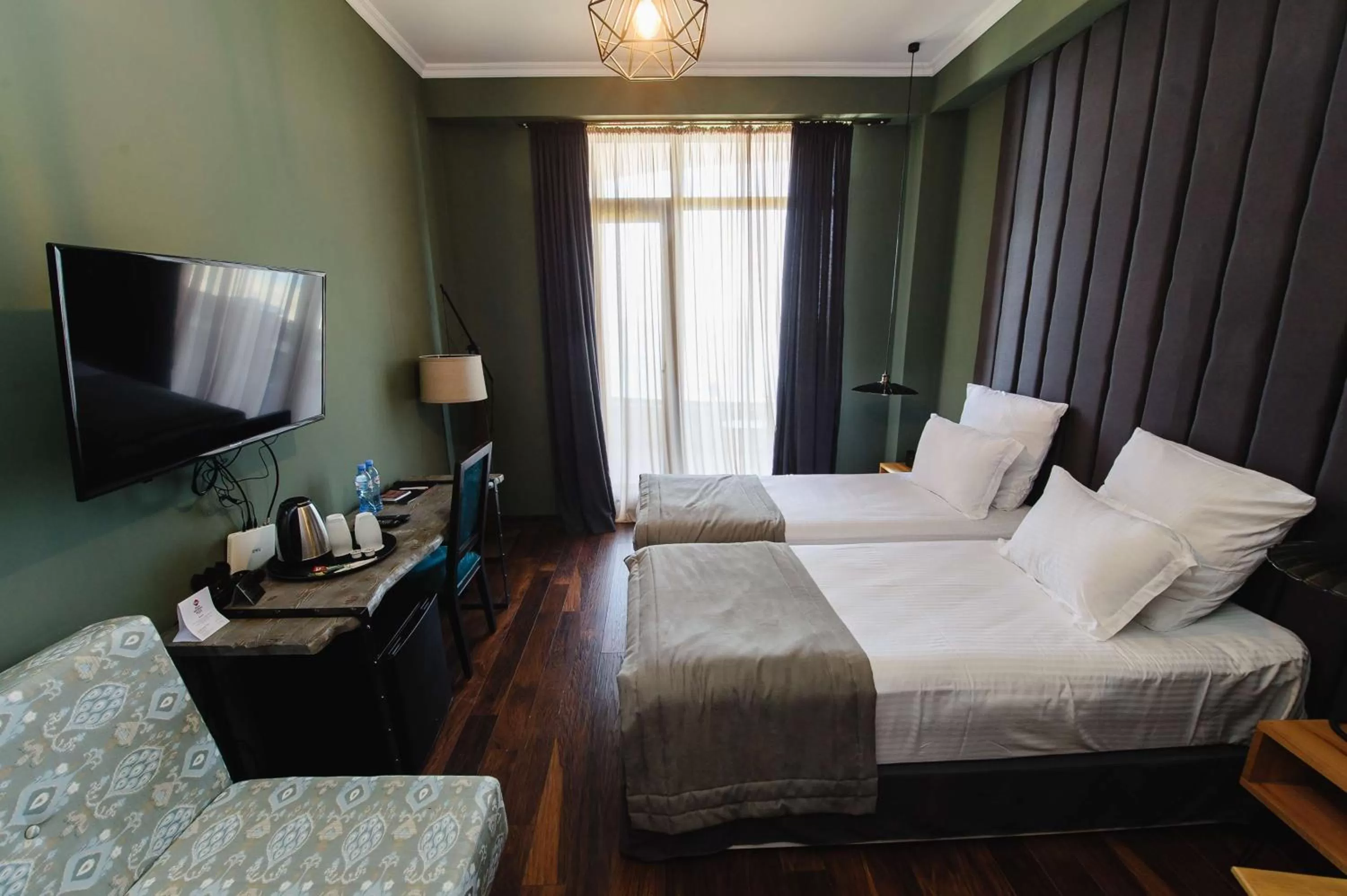 Photo of the whole room in Boulevardside