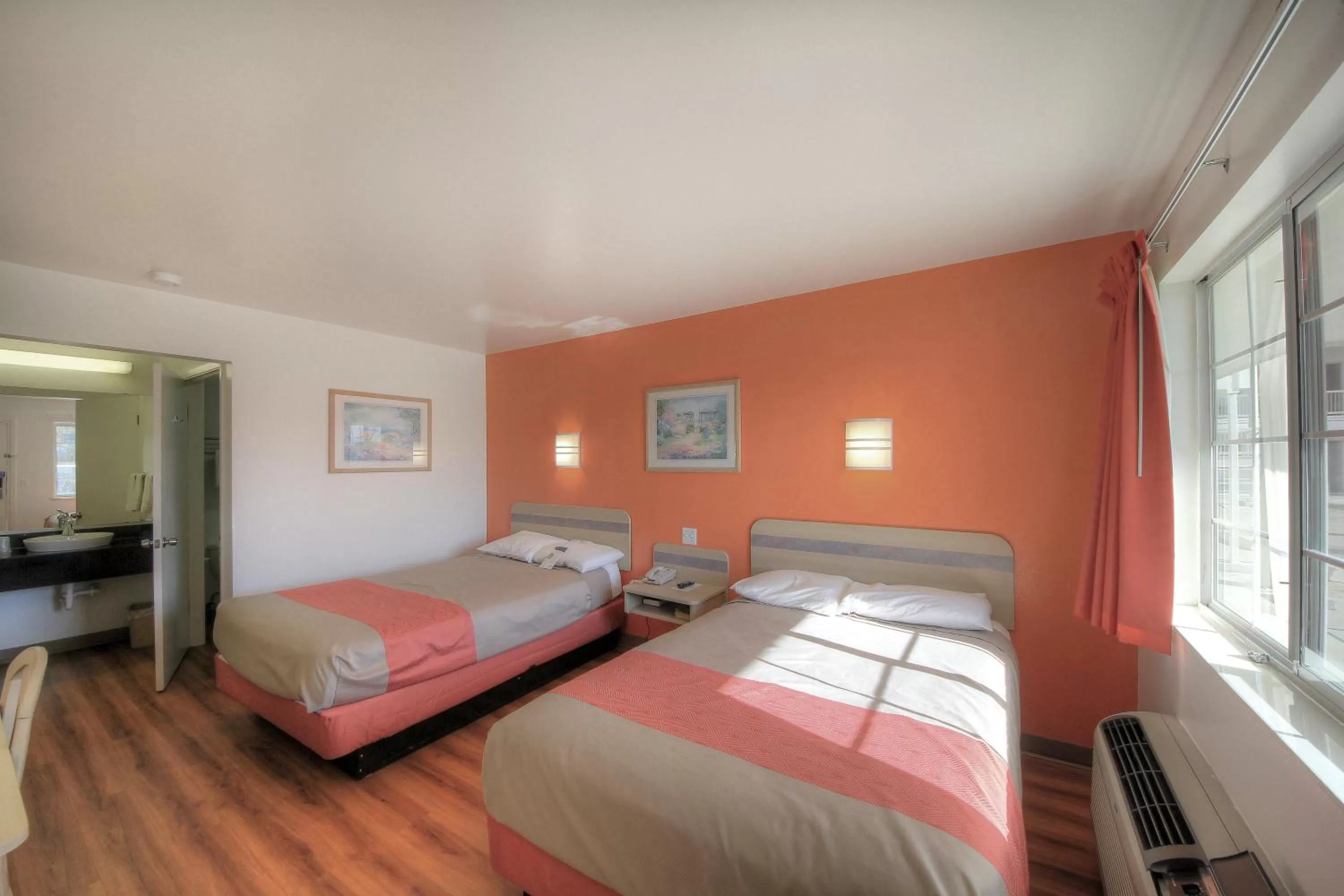 Bathroom, Bed in Motel 6-Kerrville, TX