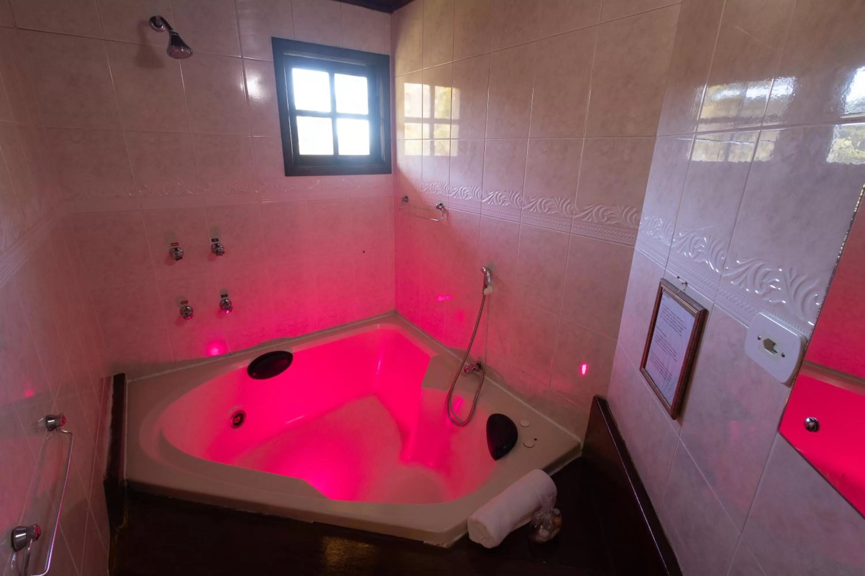 Bathroom in Chalés 3 Pinheiros