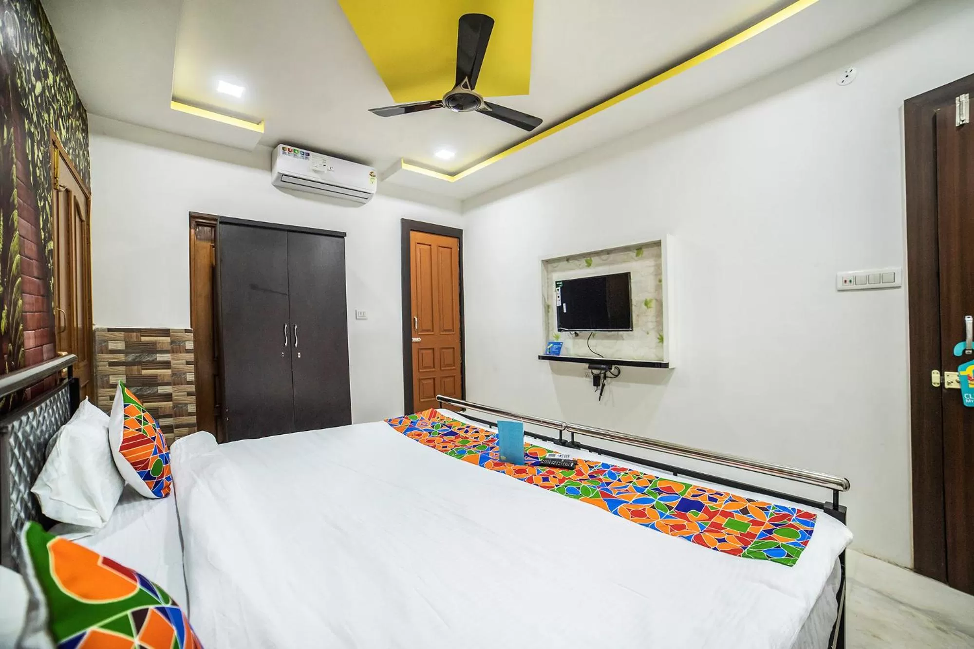 Bedroom, Bed in FabHotel ABC View