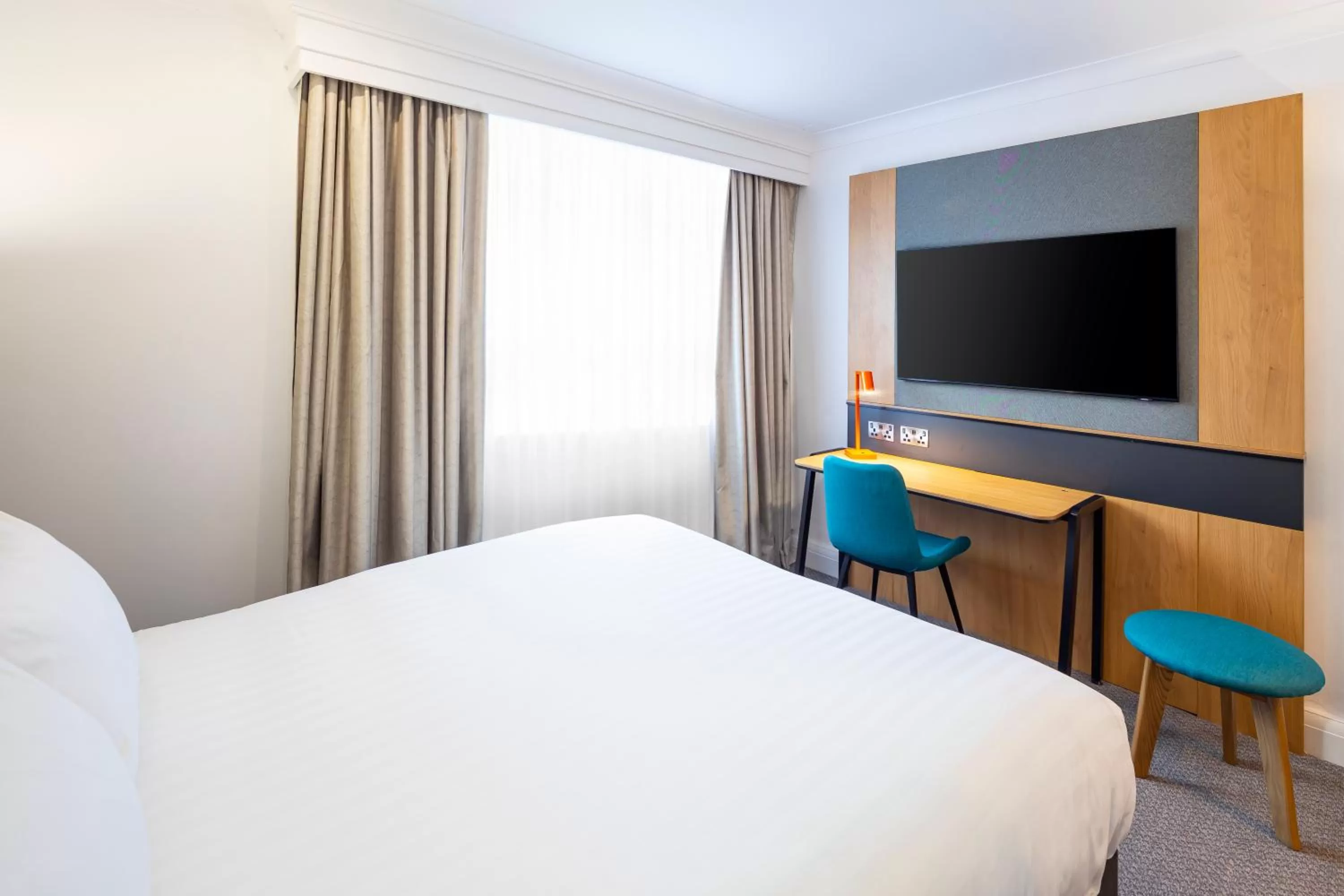 Bedroom, Bed in Holiday Inn London-Bexley by IHG