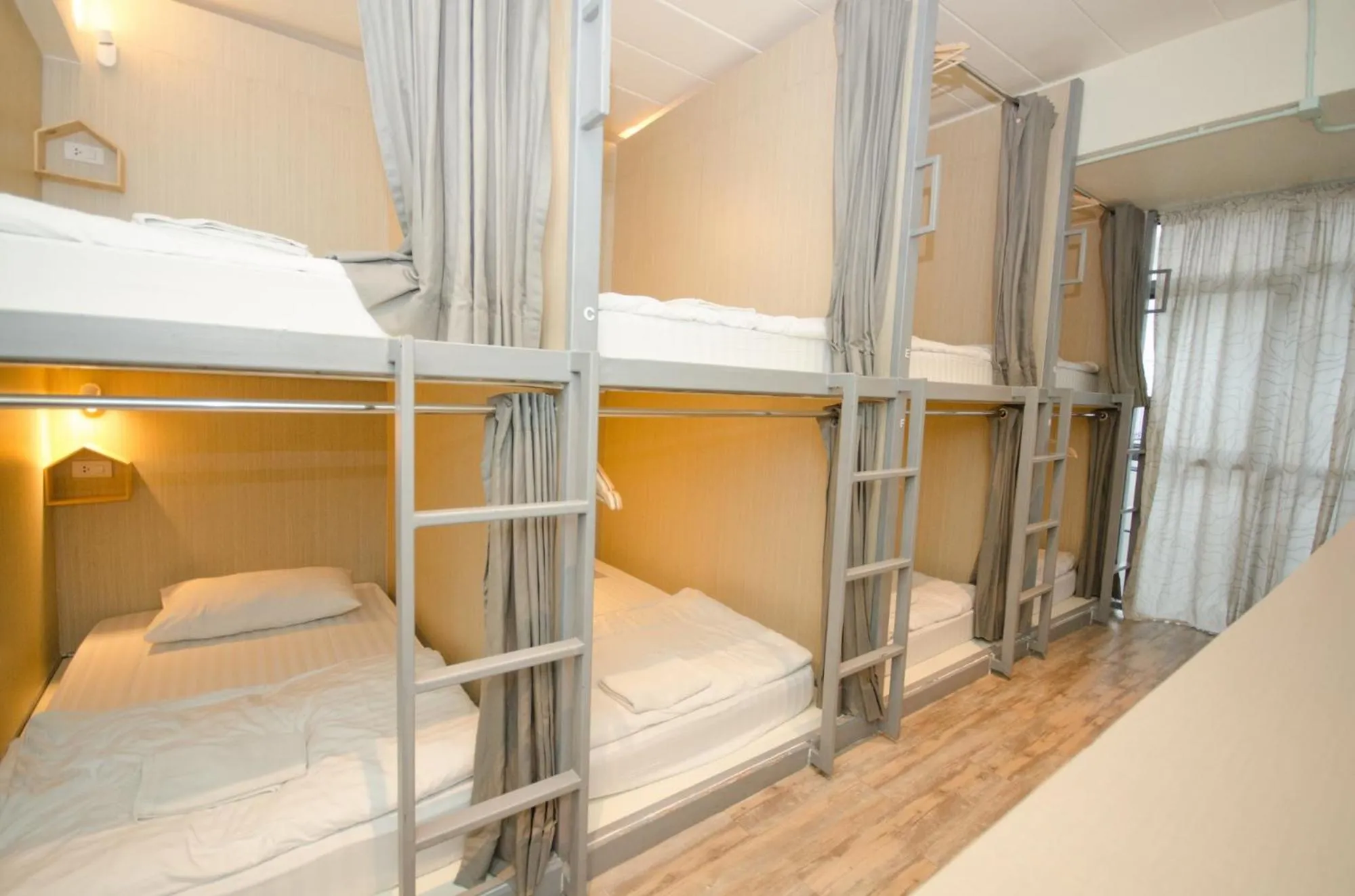 bunk bed, Bed in Good Day Hostel