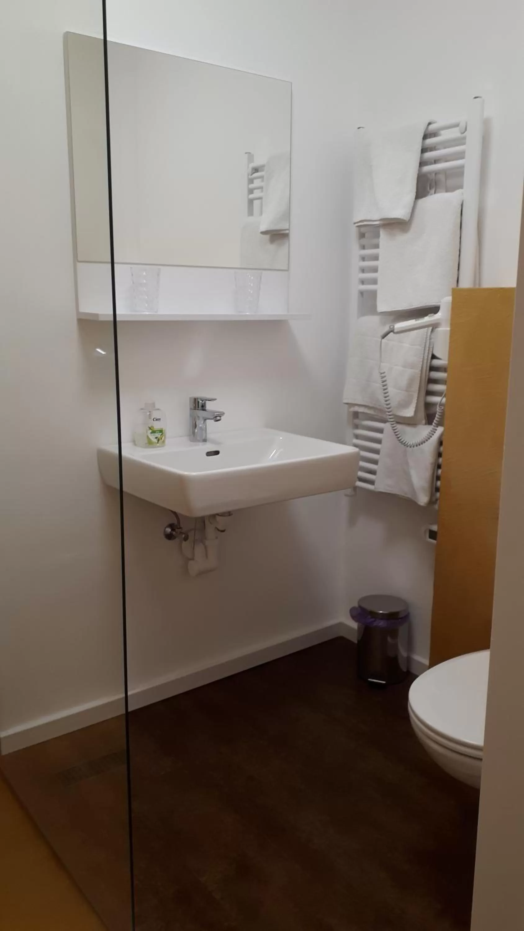 Photo of the whole room in Gasthof-Pension Schwarzer Bär