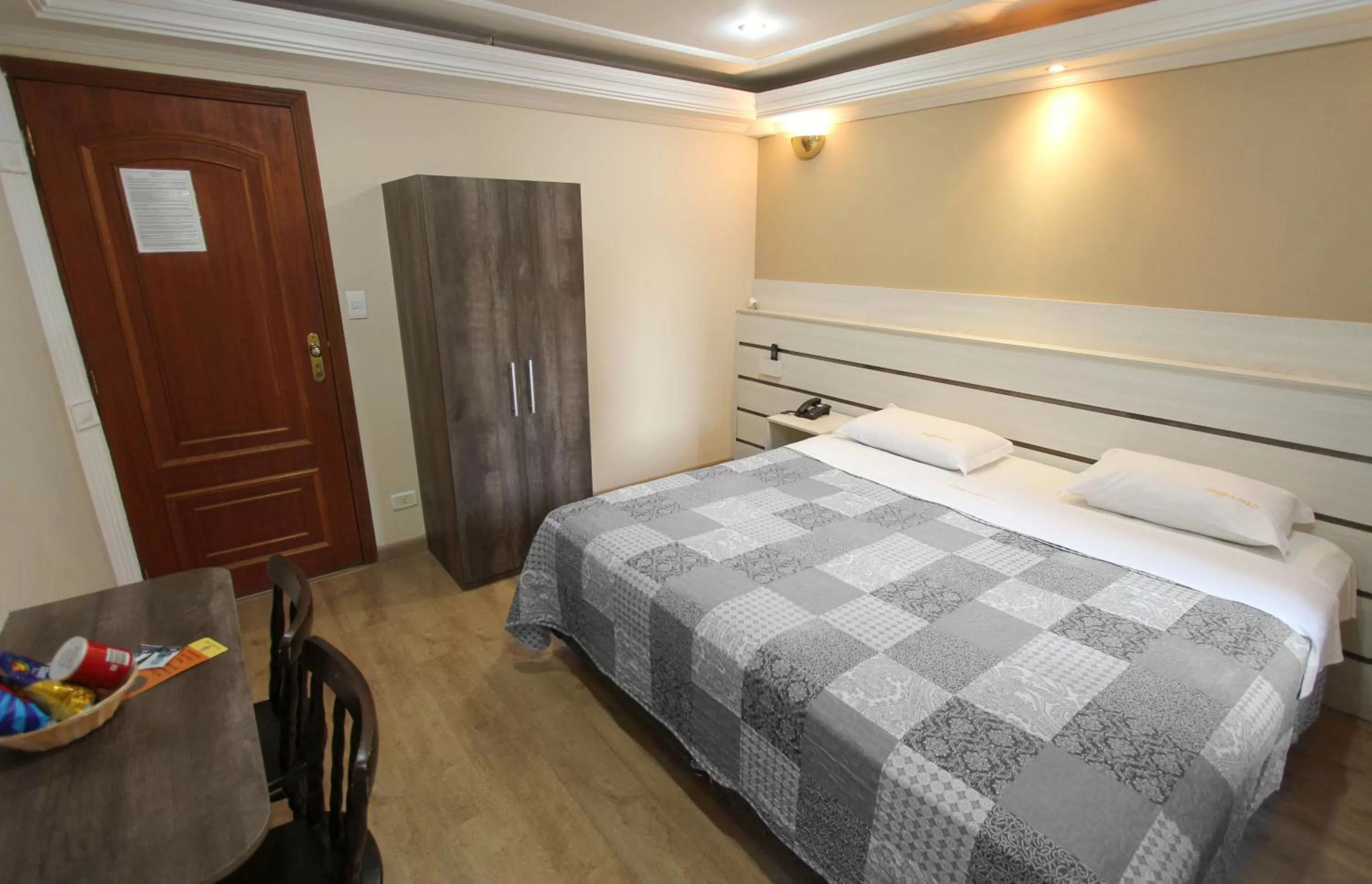 Bedroom, Bed in Gran Chevalier Hotel