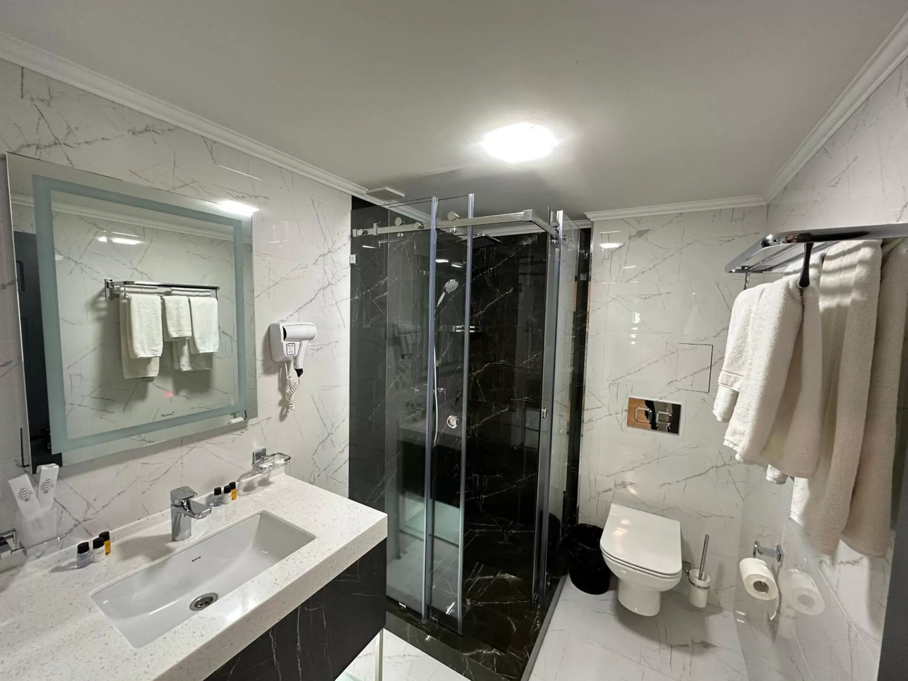 Twin Room - single occupancy in Astor Hotel Twin Room - single occupancy in Astor Hotel