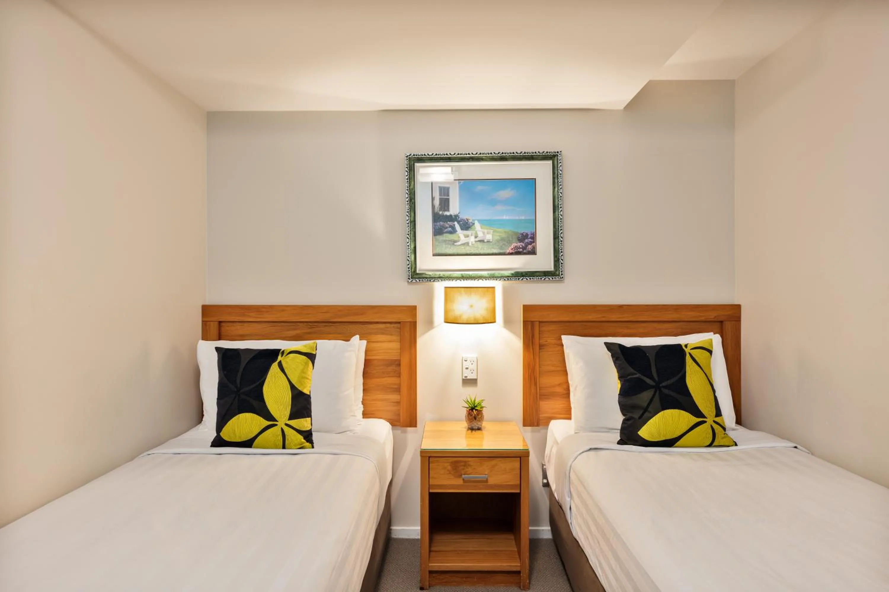 Bedroom, Bed in Alexander Inn