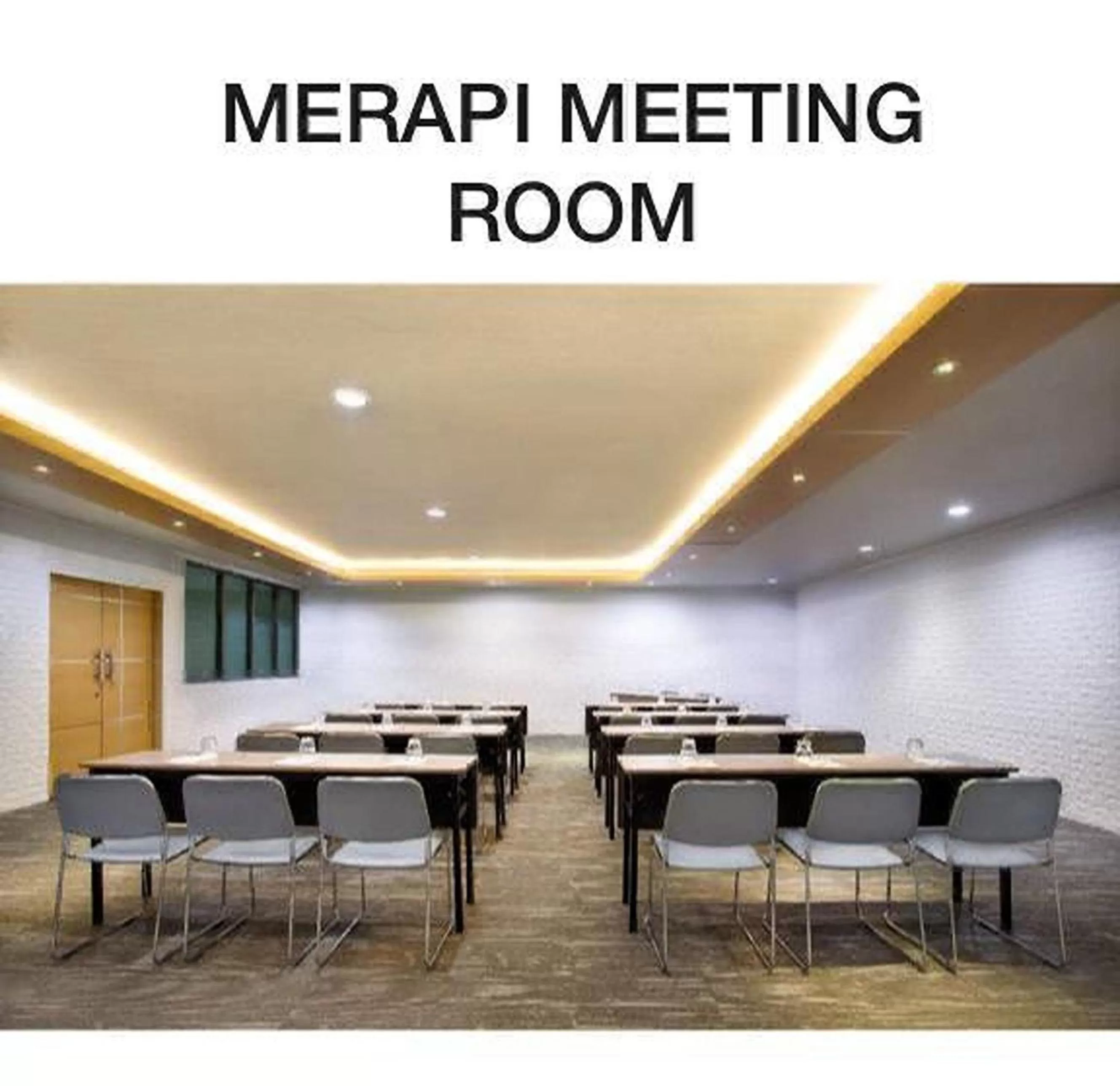 Meeting/conference room in Tamarin Hotel Jakarta manage by Vib Hospitality Management