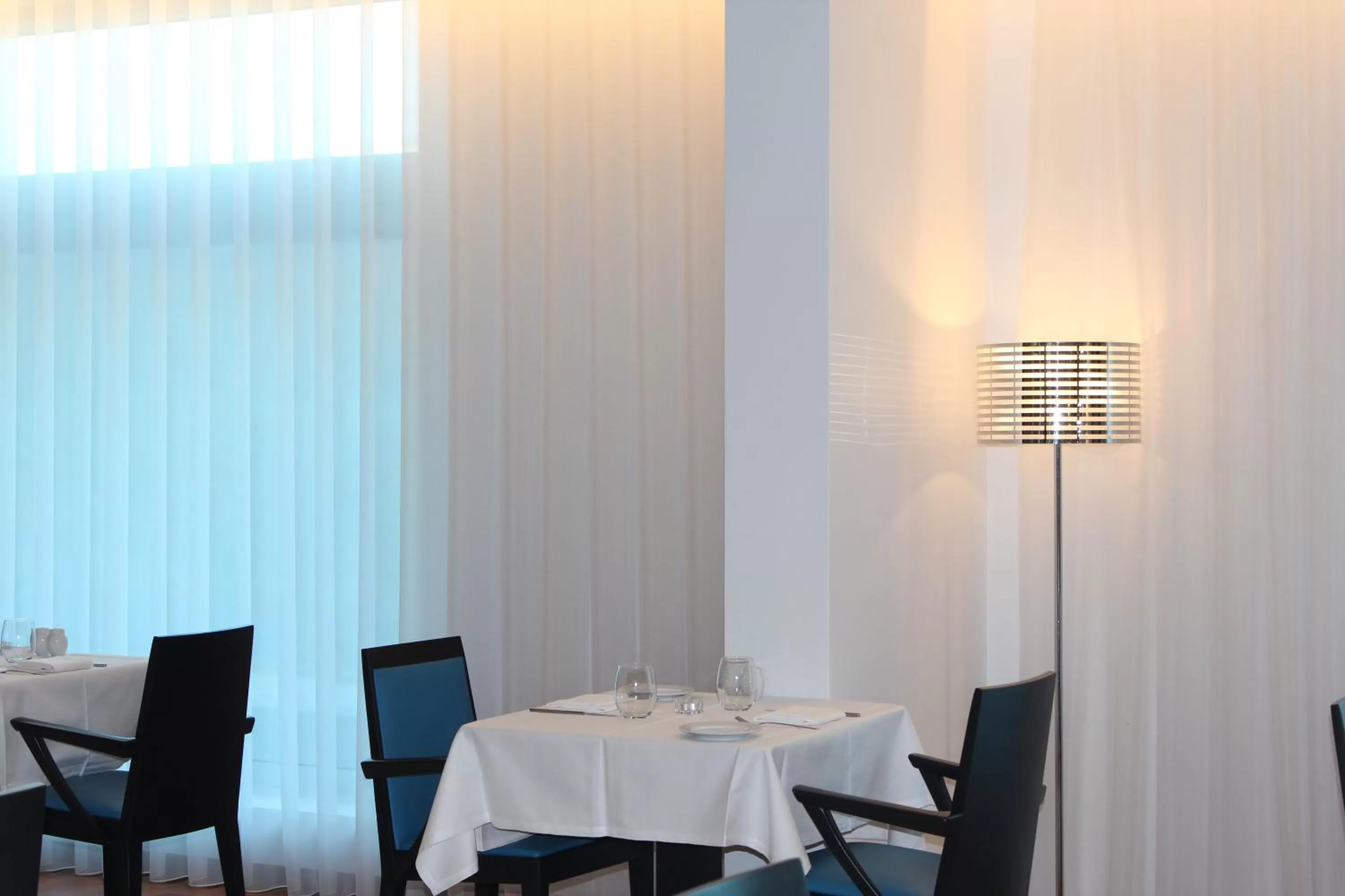 Restaurant/places to eat in OPOHOTEL Porto Aeroporto