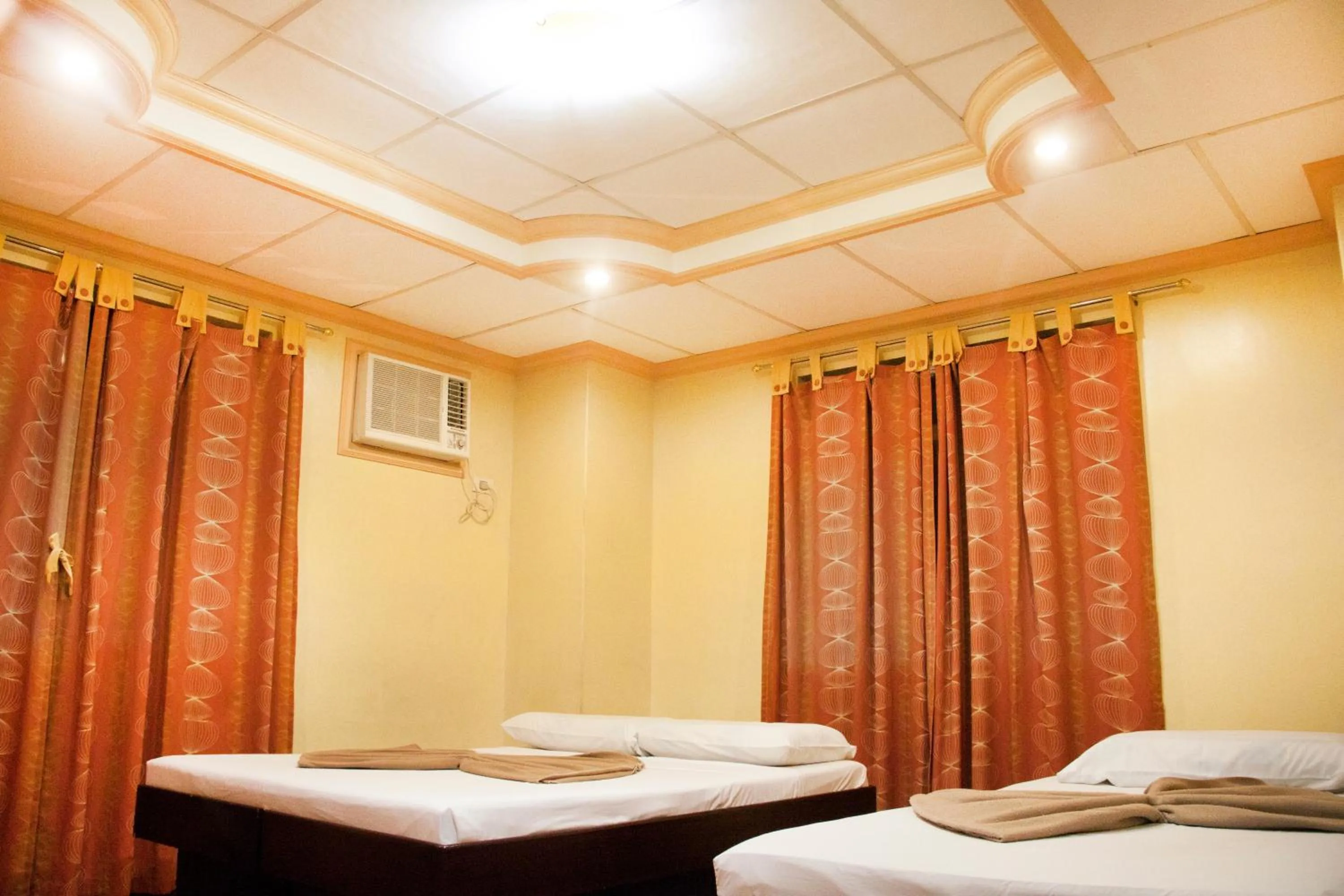 Photo of the whole room in Allson's Inn