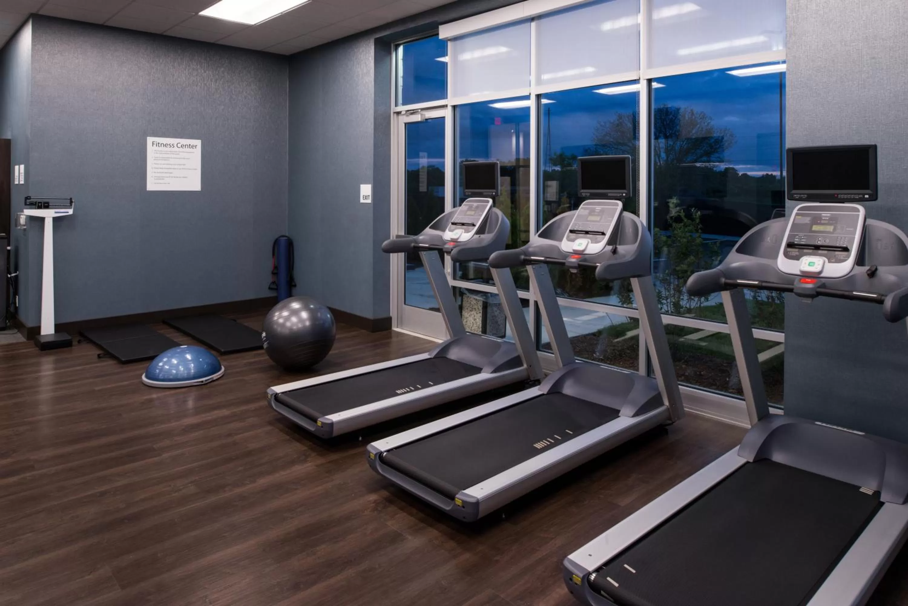Fitness centre/facilities in Holiday Inn & Suites - Farmington Hills - Detroit NW by IHG