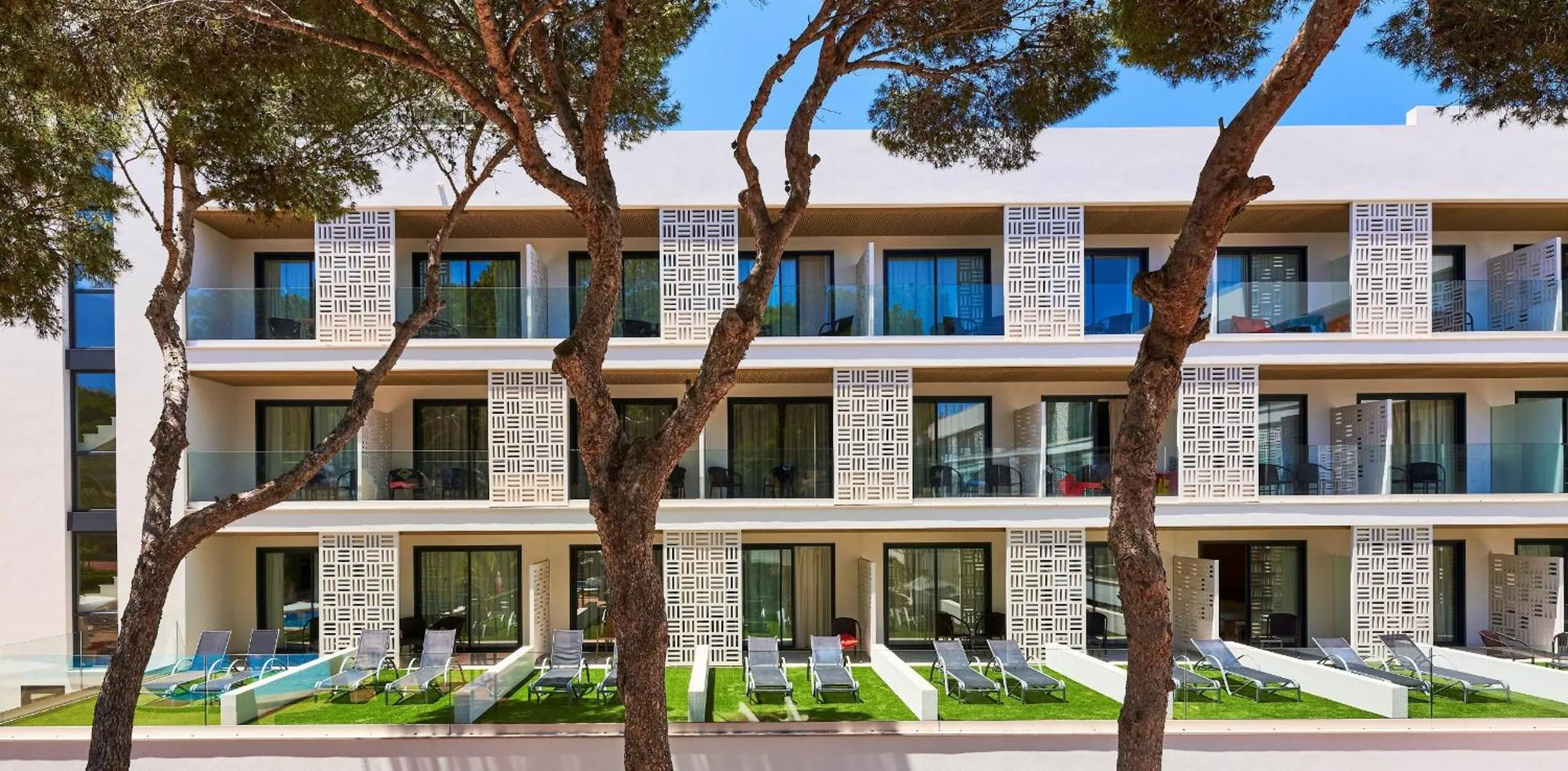 Property building in Hotel & Spa S'Entrador Playa