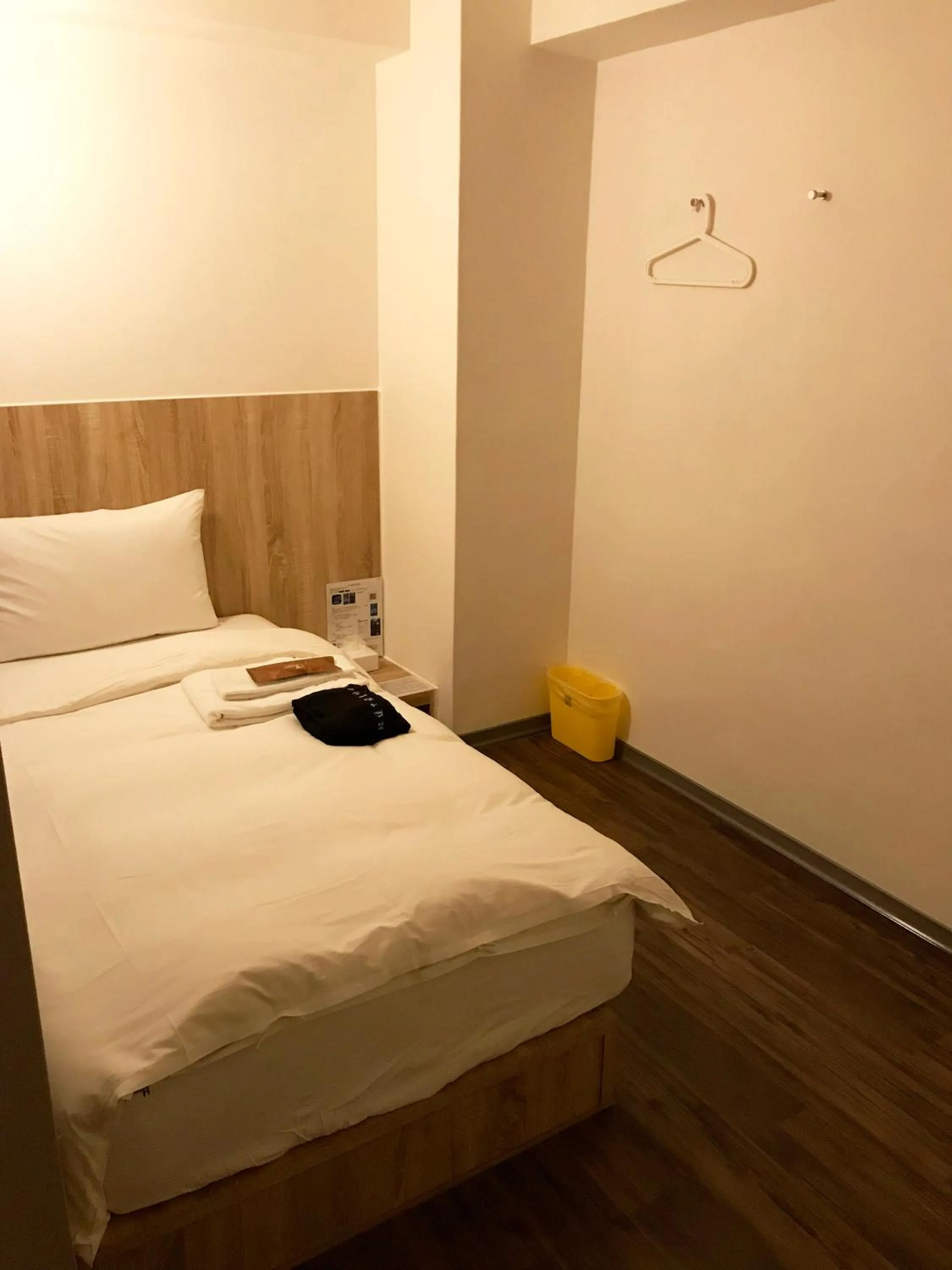 Bed in Single Inn-Kaohsiung Station