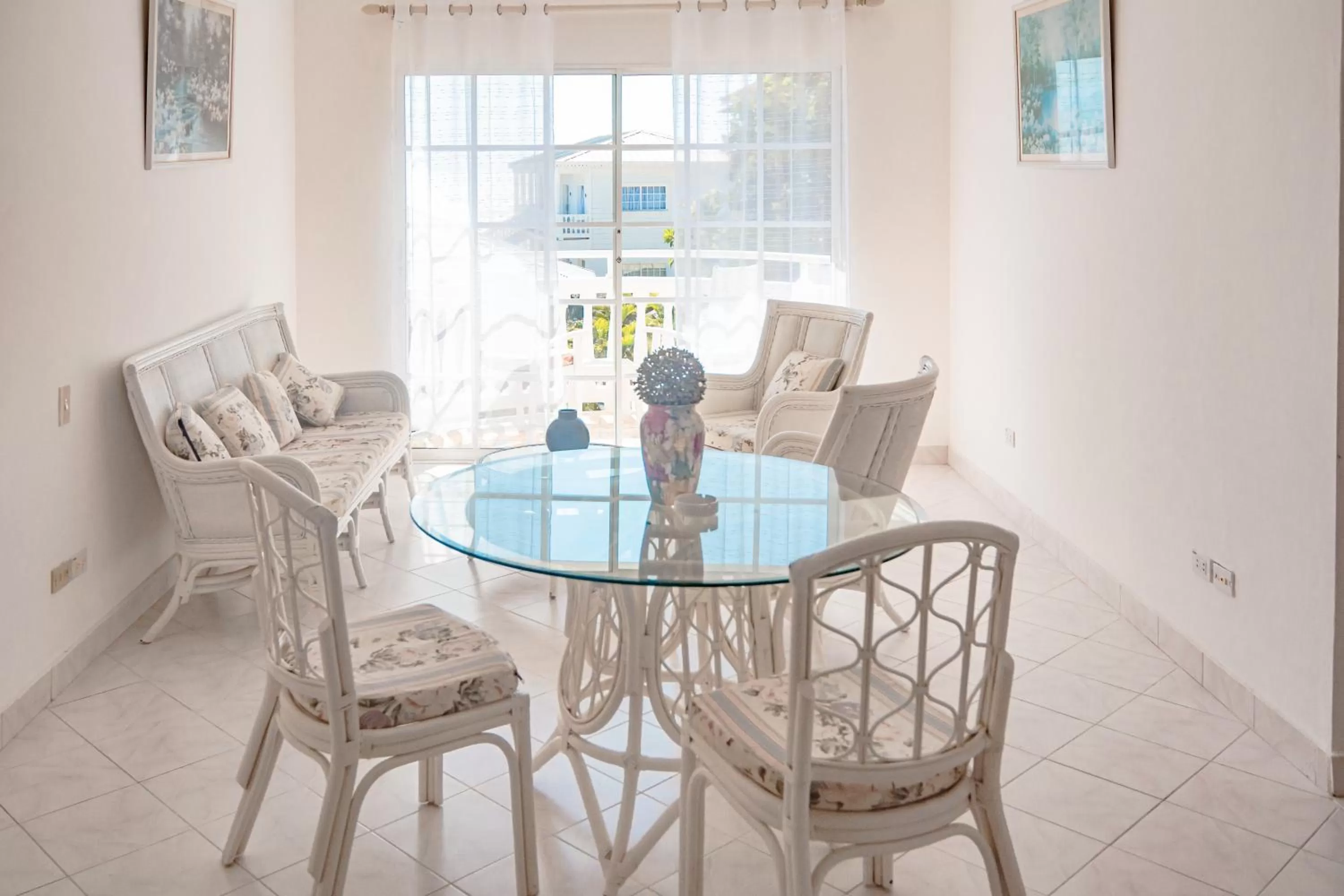 Seating area in Piergiorgio Palace Hotel