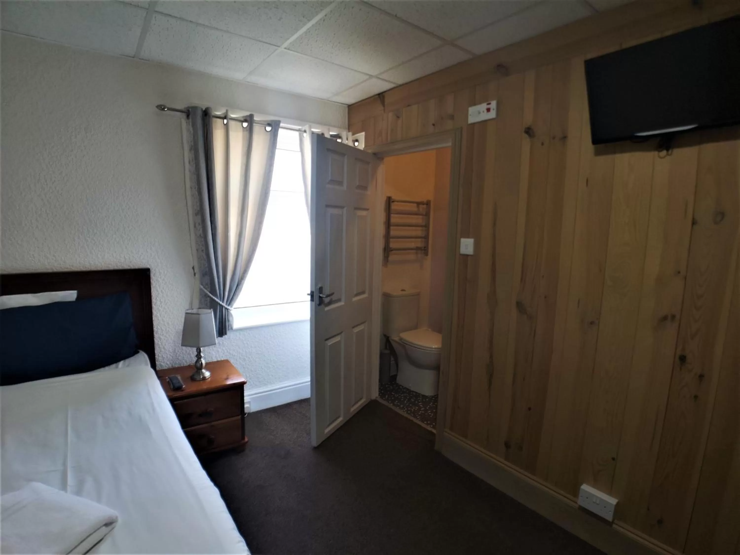 Bed in The Hopton Hotel