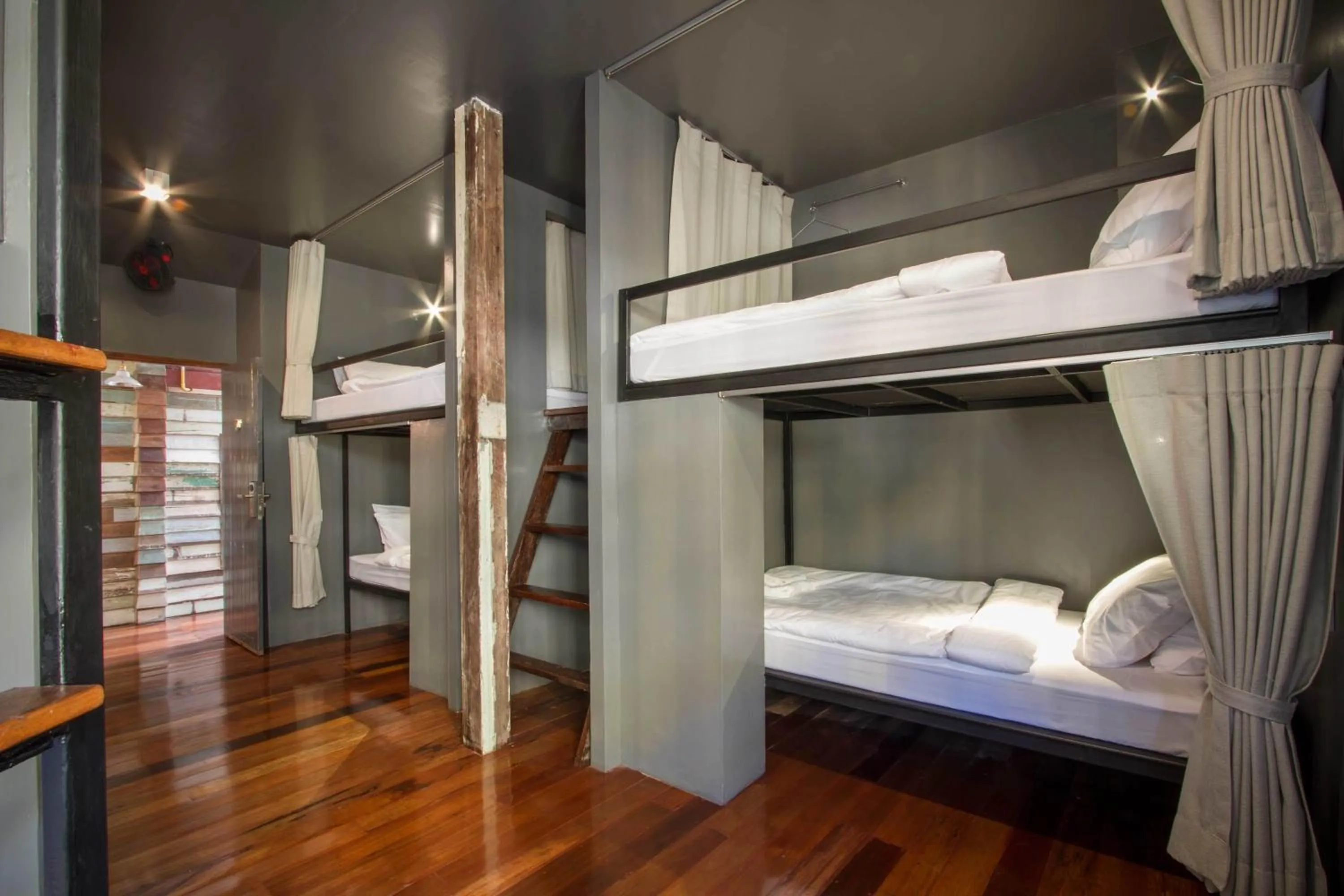 Photo of the whole room, Bed in Here Hostel Bangkok