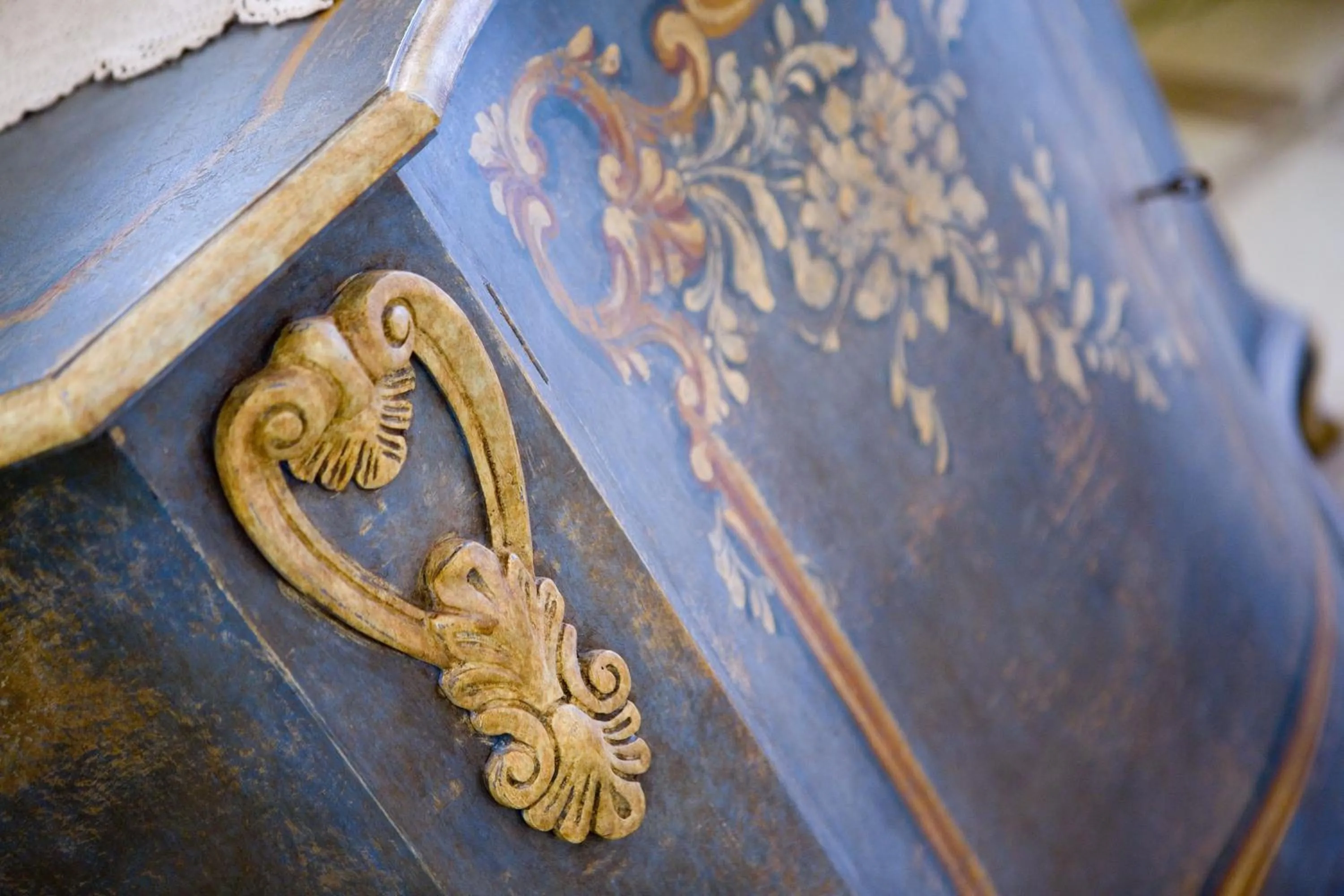 Decorative detail in Hotel Palazzo Guardati