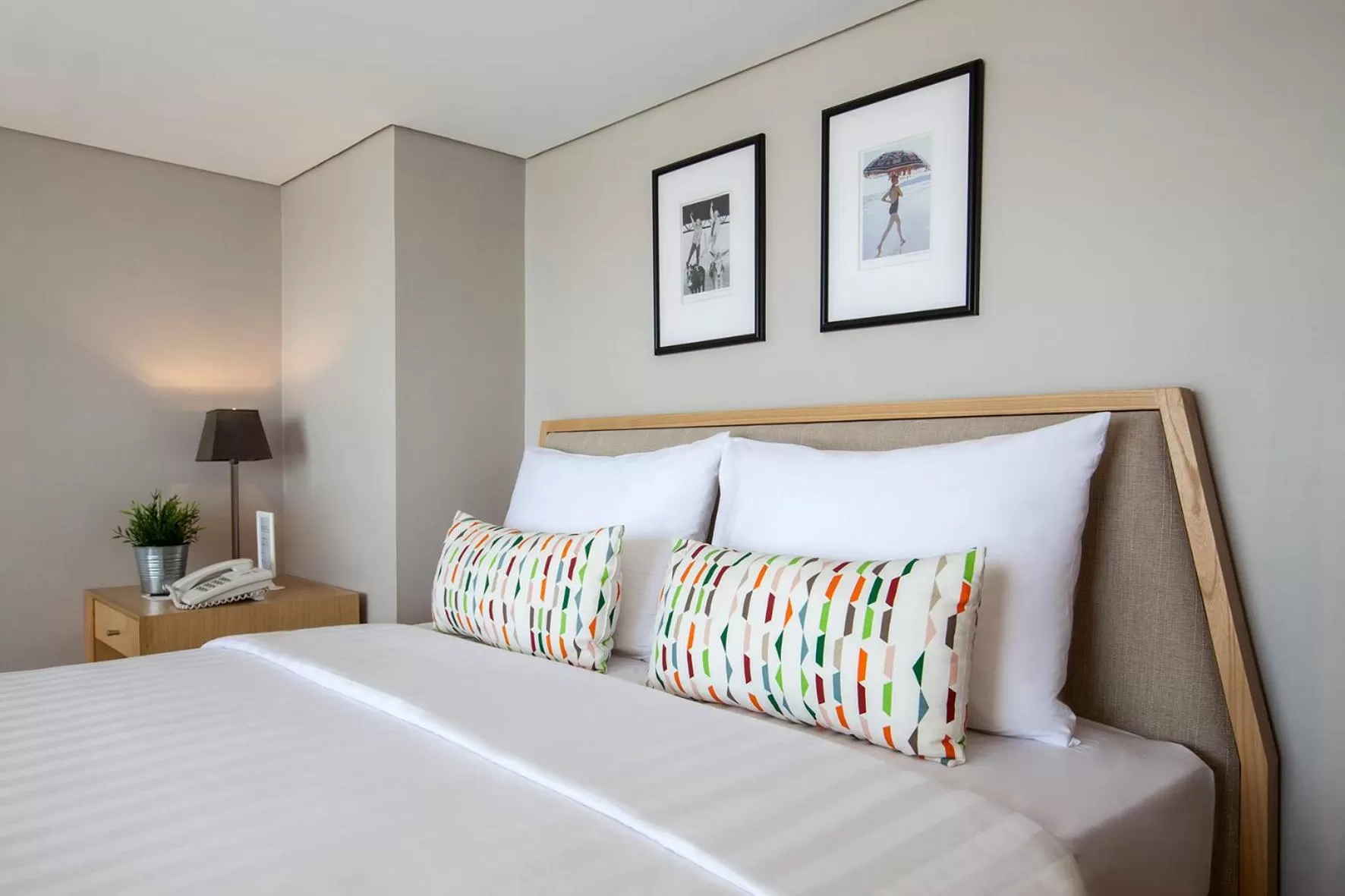 Bedroom, Bed in White Tree Residence