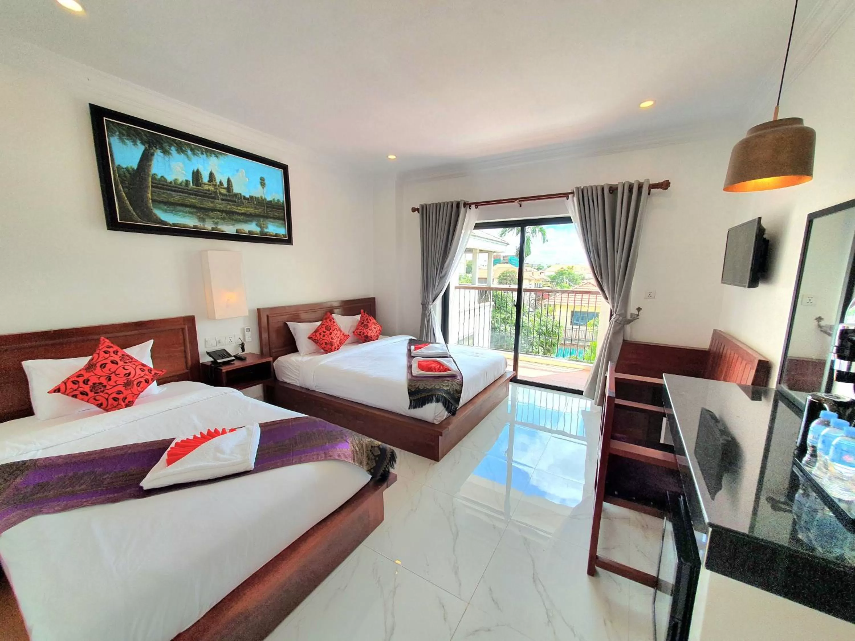 TV and multimedia in Long Night Siem Reap Hotel