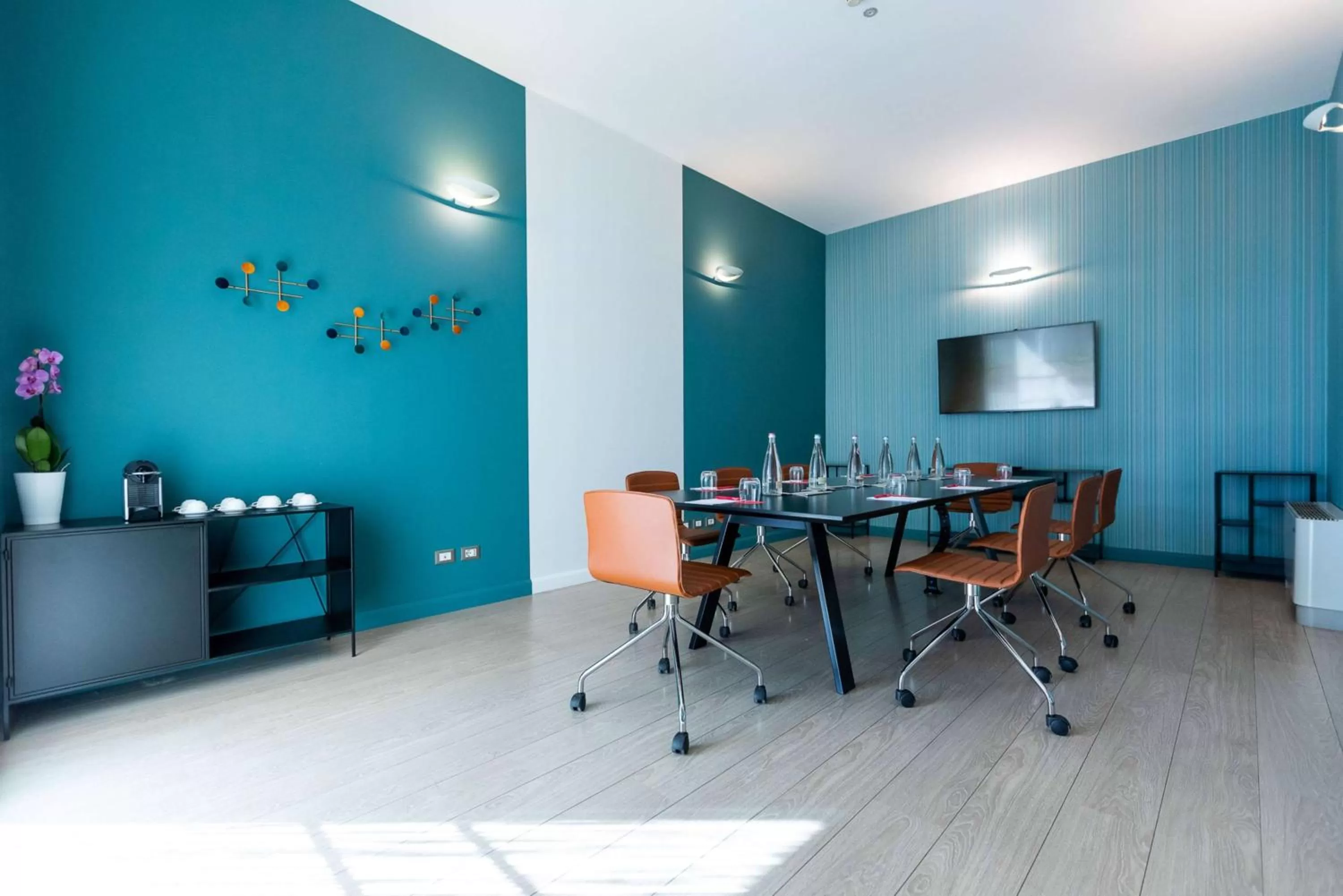 Meeting/conference room in Ramada Plaza by Wyndham Milano