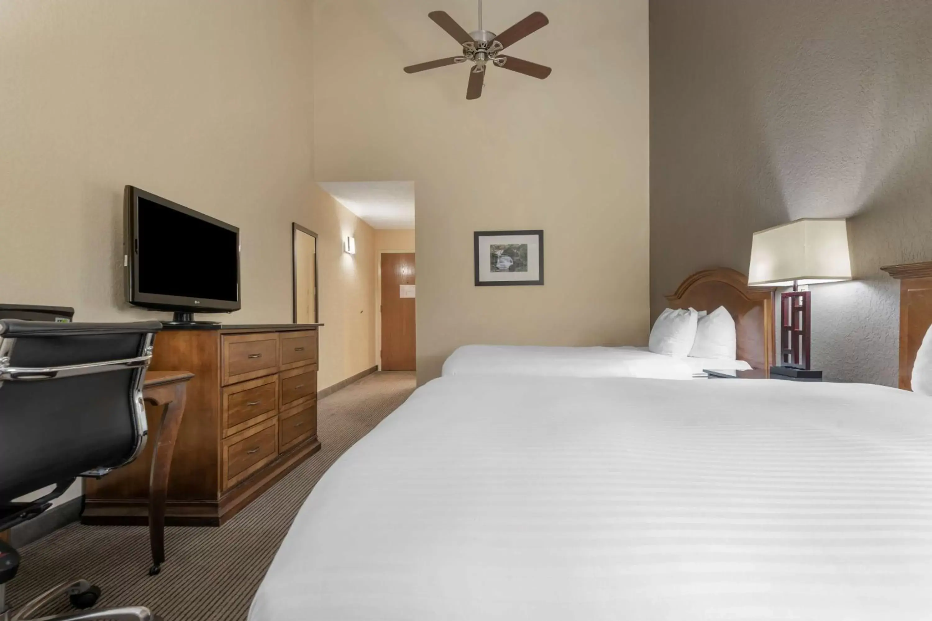 Double Room with Two Double Beds - Accessible in Best Western University Inn Double Room with Two Double Beds - Accessible in Best Western University Inn