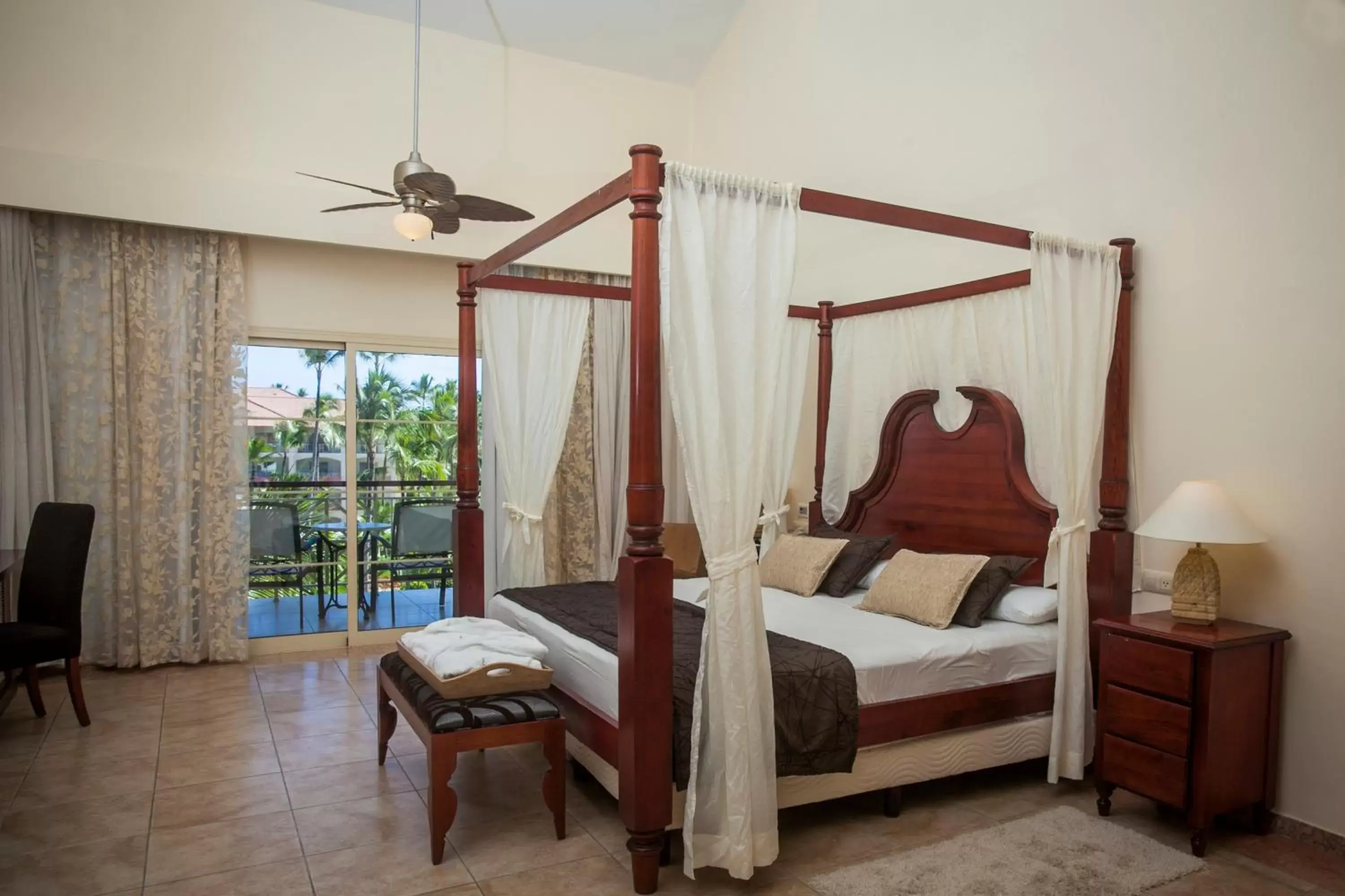Colonial Club One Bedroom Suite with Jacuzzi (Adults Only, 18+) - single occupancy - Free WiFi in Majestic Colonial Punta Cana - All Inclusive Colonial Club One Bedroom Suite with Jacuzzi (Adults Only, 18+) - single occupancy - Free WiFi in Majestic Colonial Punta Cana - All Inclusive