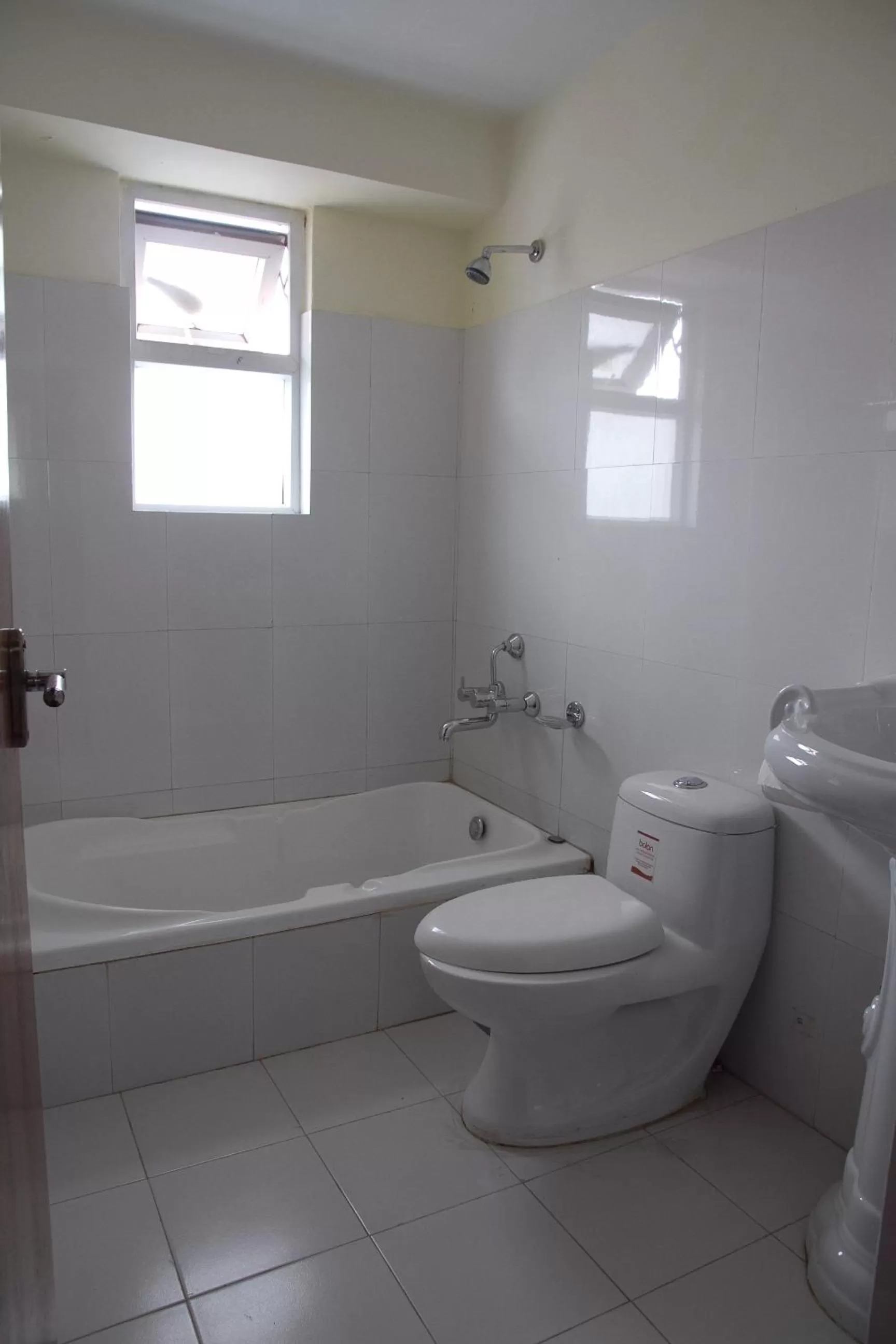 Shower in Hotel Yambu kathmandu