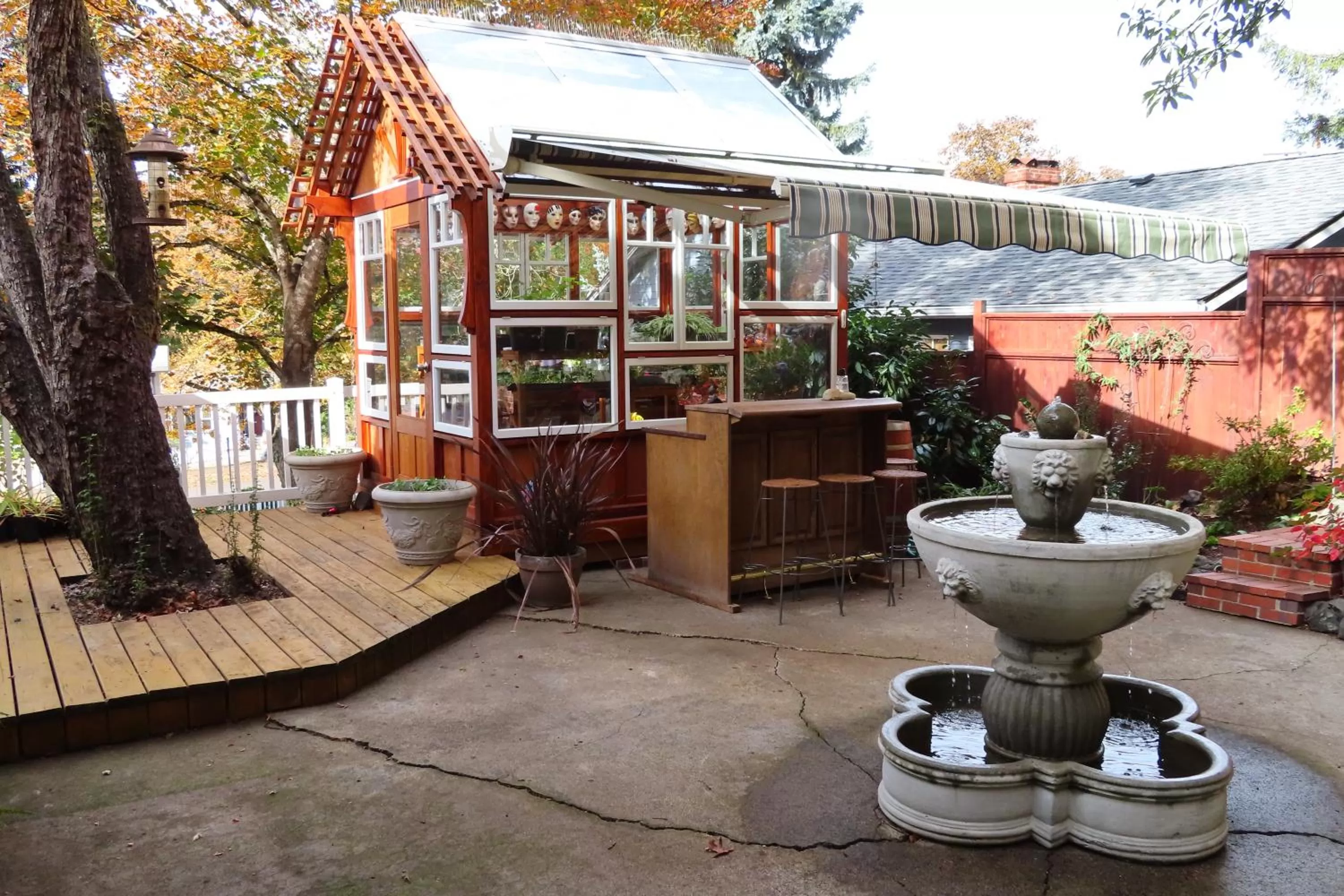 Property building in Terraluna Inn