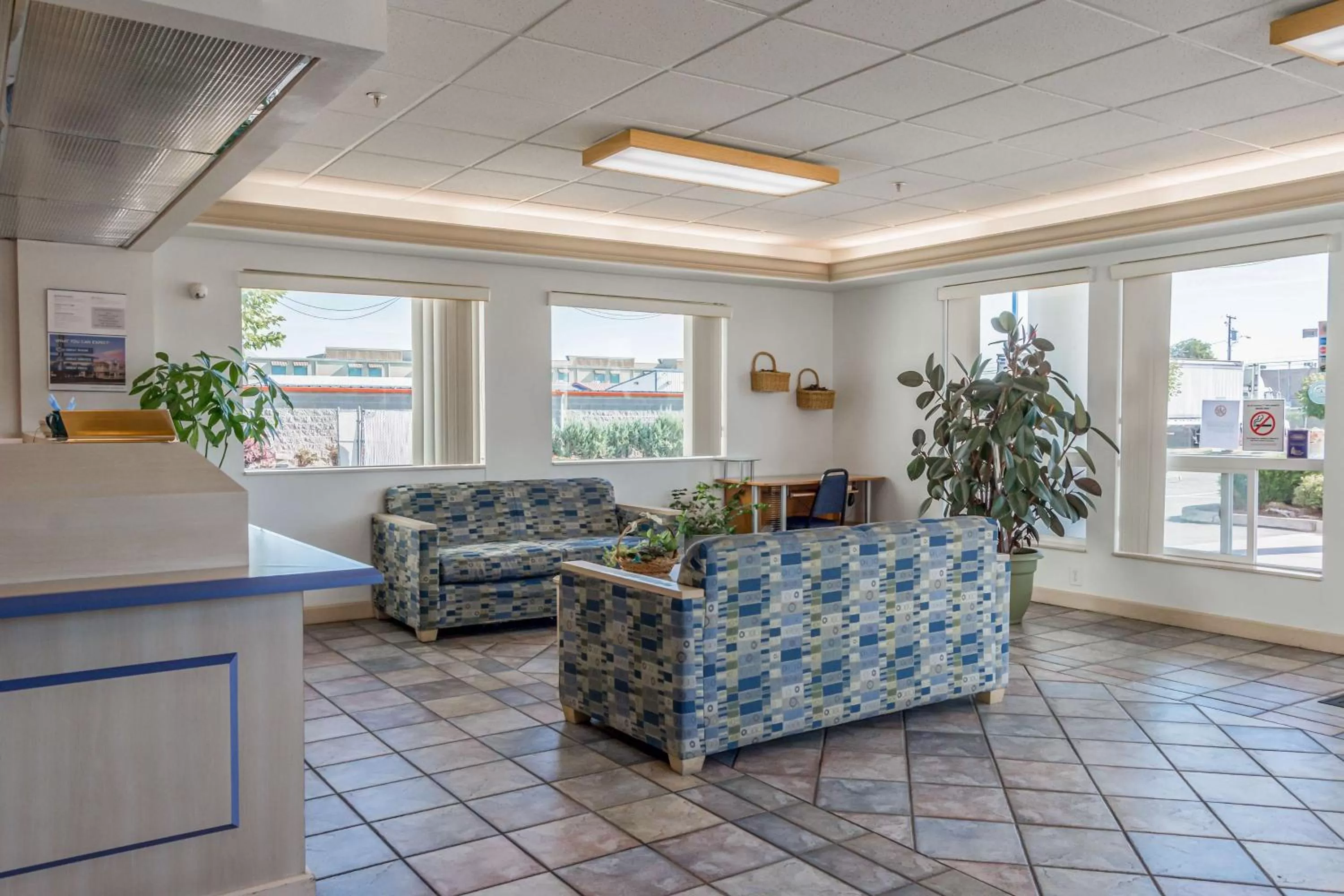 Lobby or reception in Motel 6-Redmond, OR