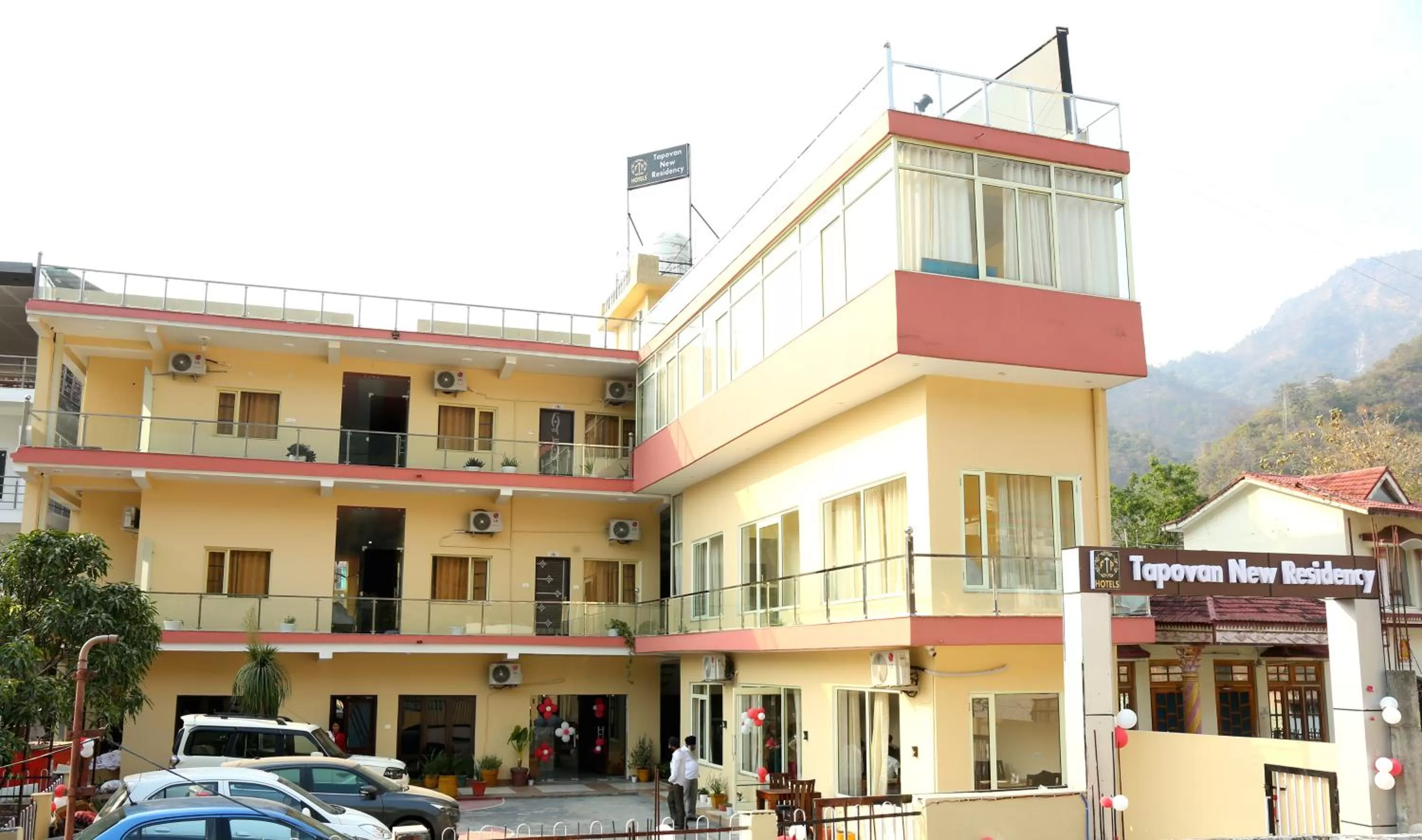 Property building in Tapovan New Residency - 5 minutes walk to Laxman jhula