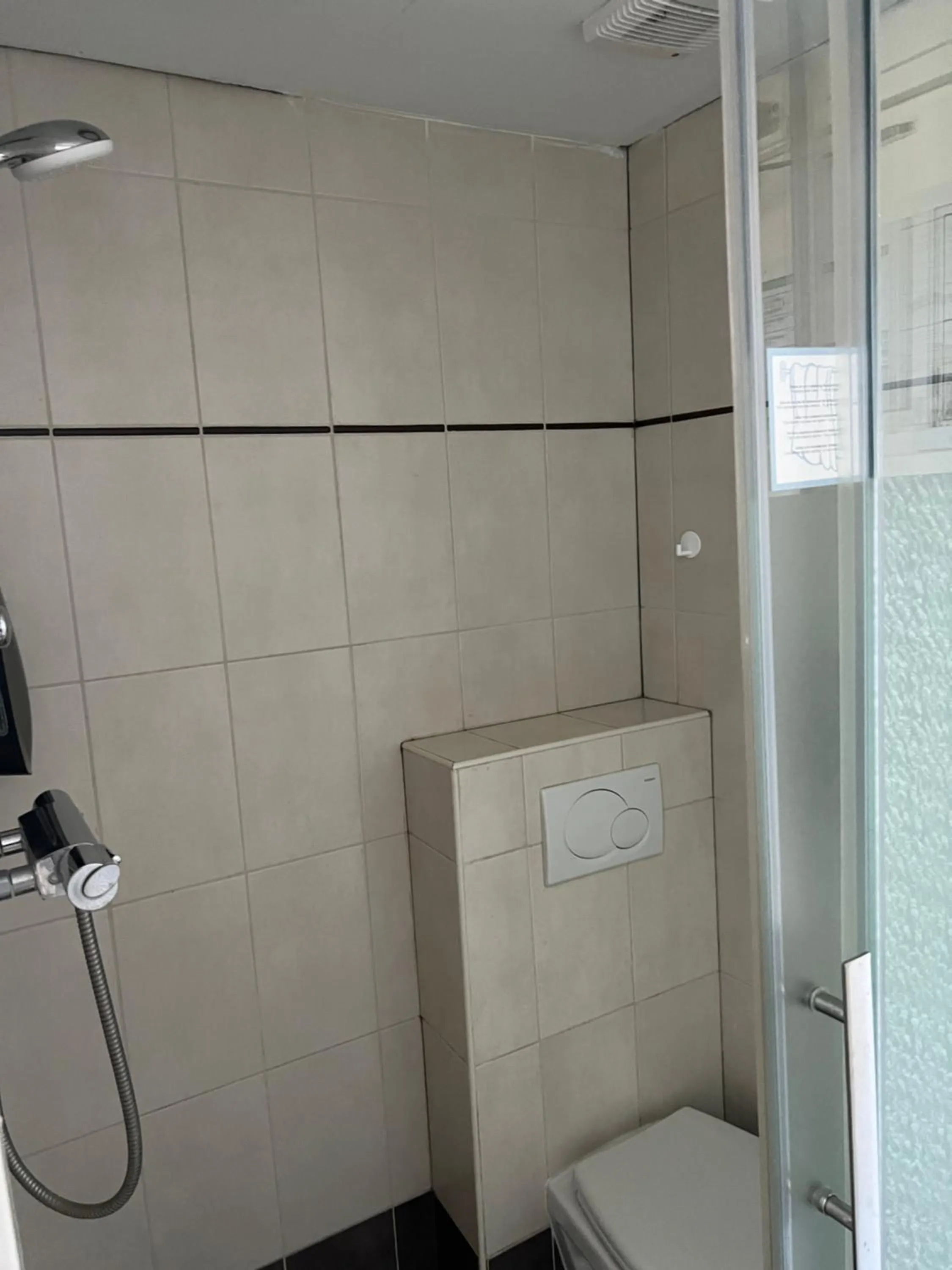 Shower in MAX Hotel Amsterdam