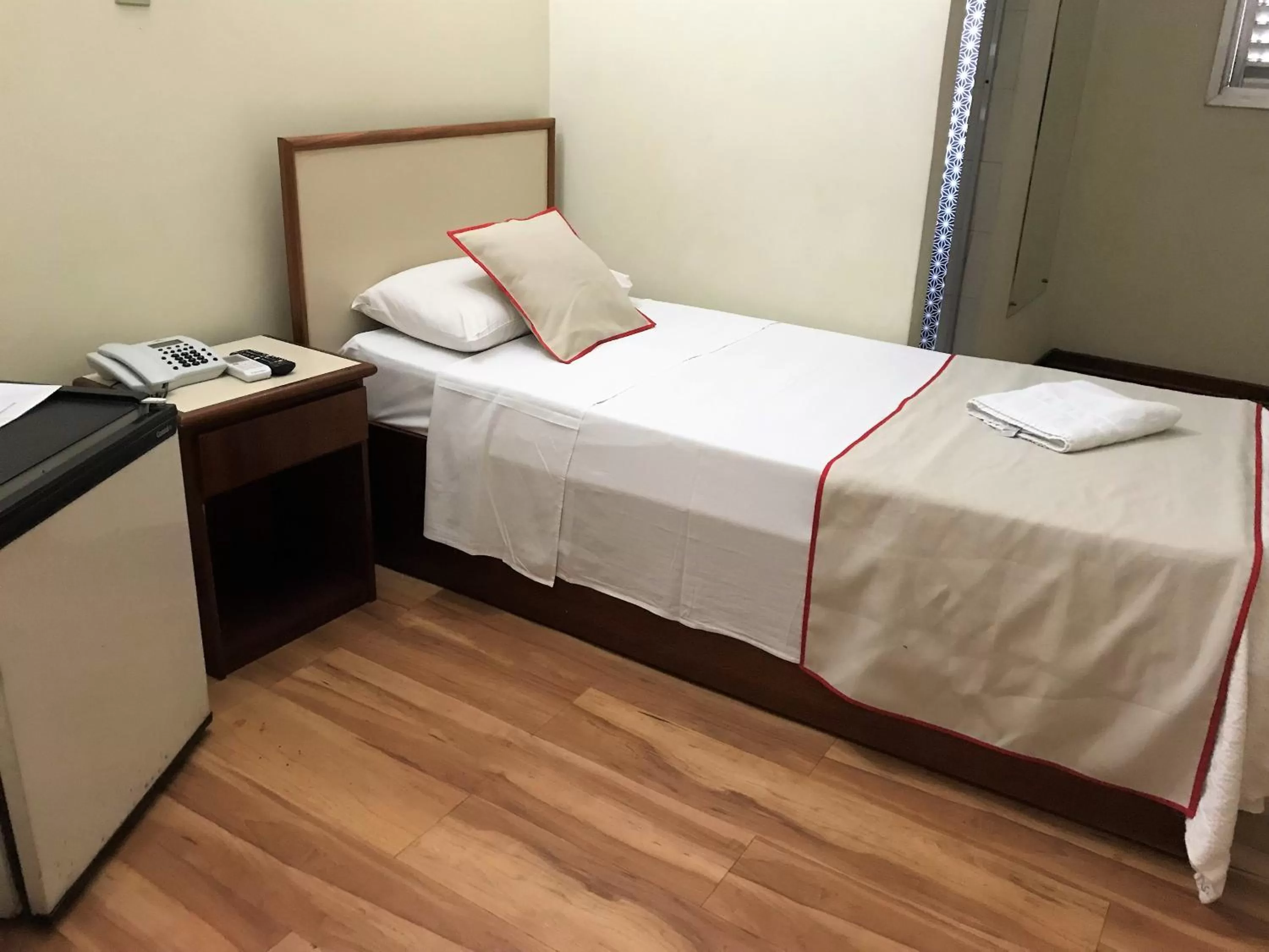 Bedroom, Bed in Hotel São Jorge São Paulo - Próximo a 25 de março, região do Brás, fácil acesso ao Expo Center Norte e Mercado Municipal SP