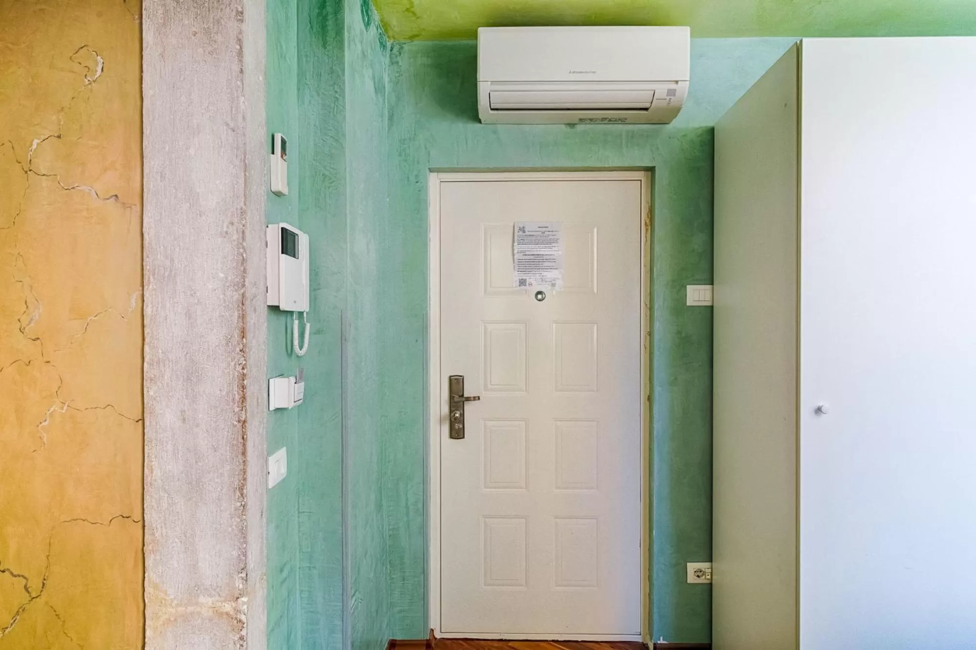 Facade/entrance, Bathroom in Lloyd Residence Triestino