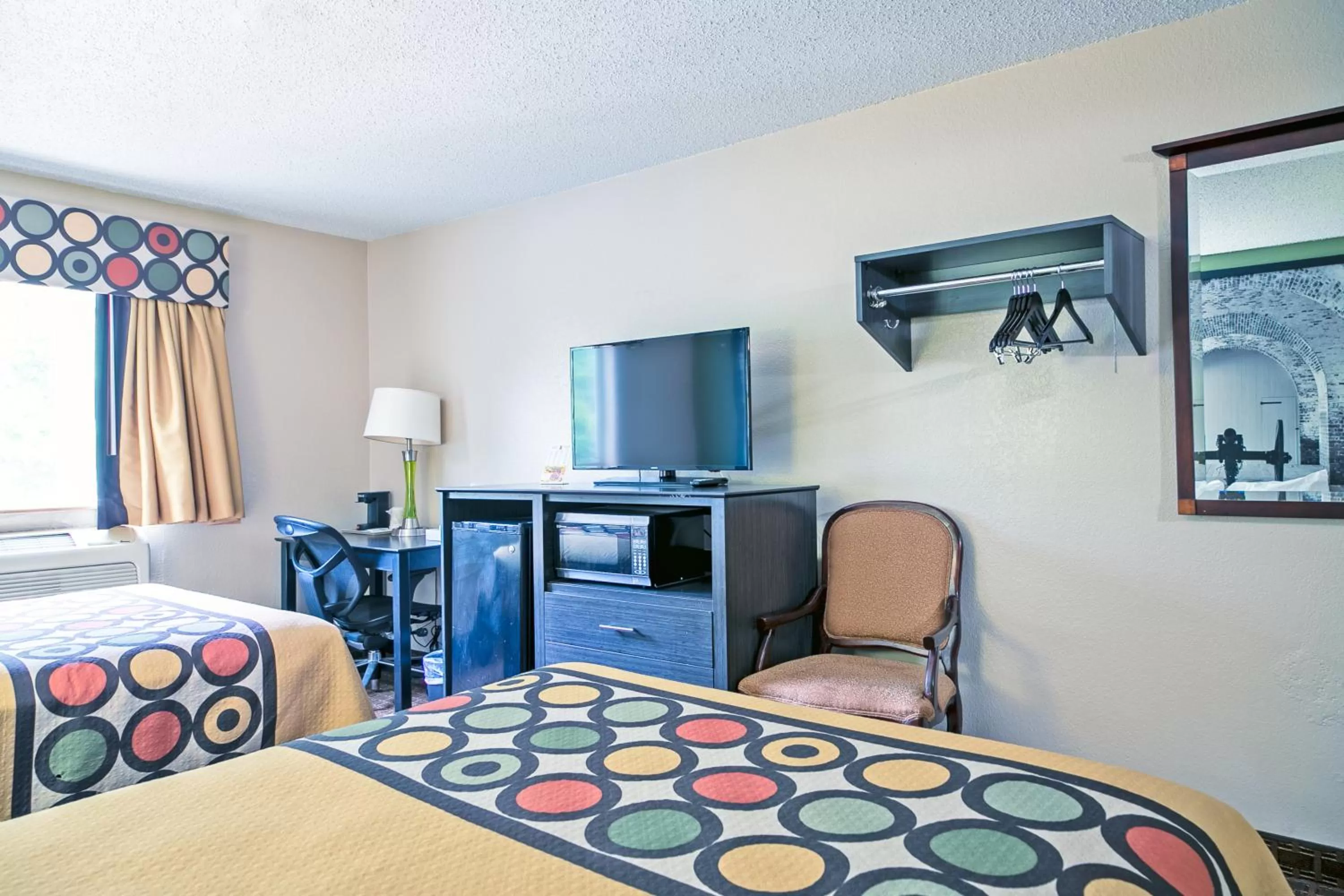 TV and multimedia, Bed in Super 8 by Wyndham Augusta Ft Eisenhower Area