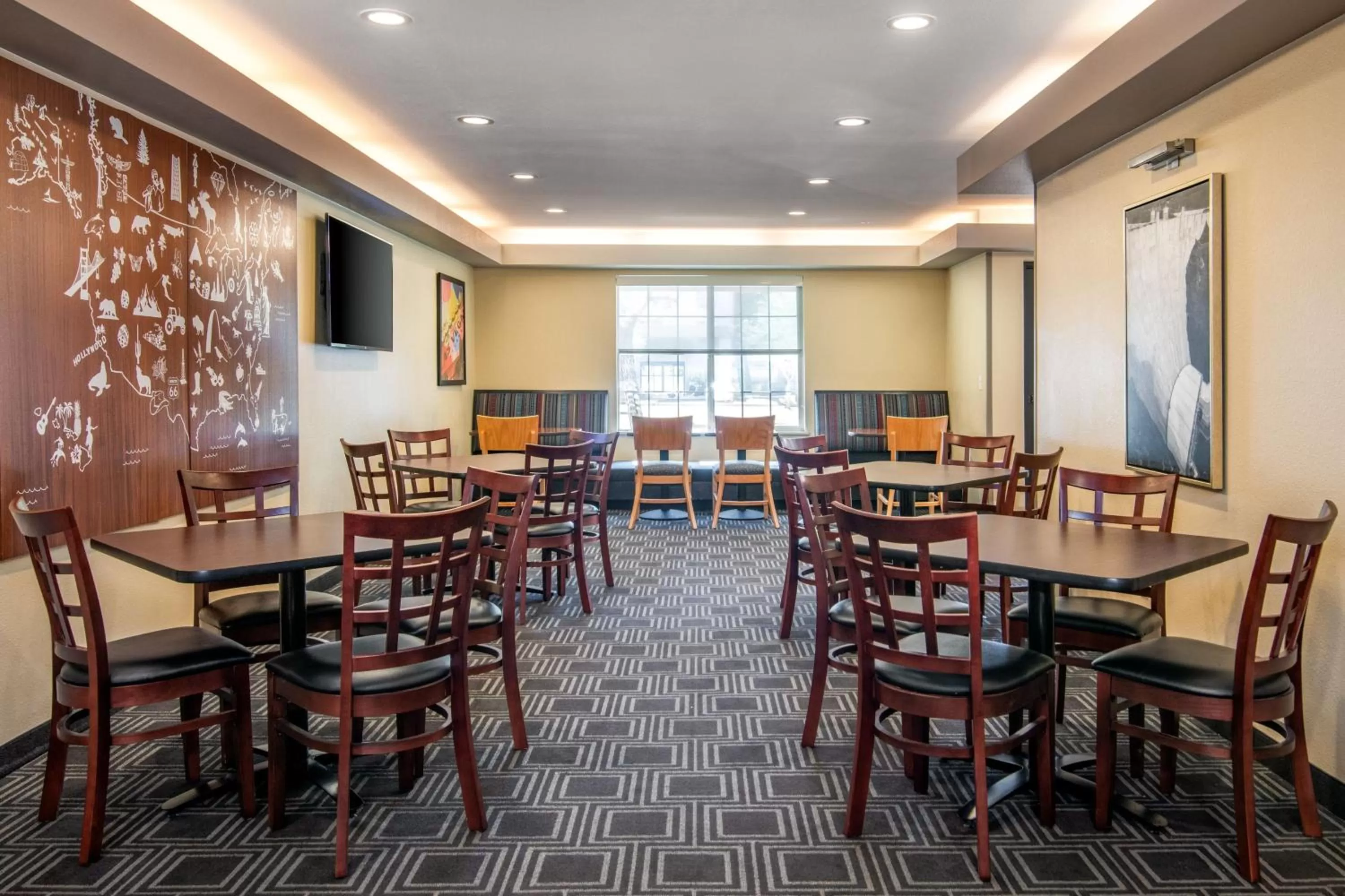 Breakfast in TownePlace Suites by Marriott Las Vegas Henderson