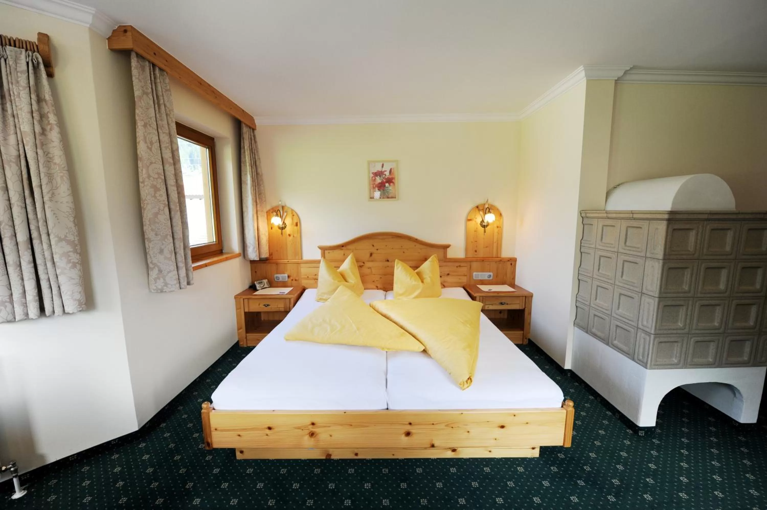 Photo of the whole room, Bed in Hotel Garni Landhaus Platzer
