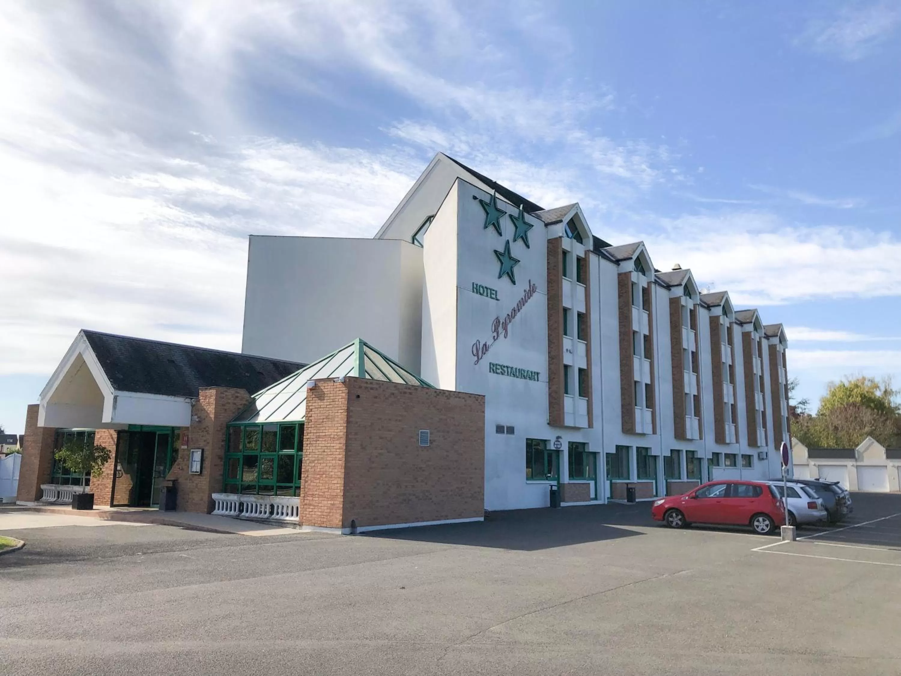 Property building in Cit'Hotel LA PYRAMIDE