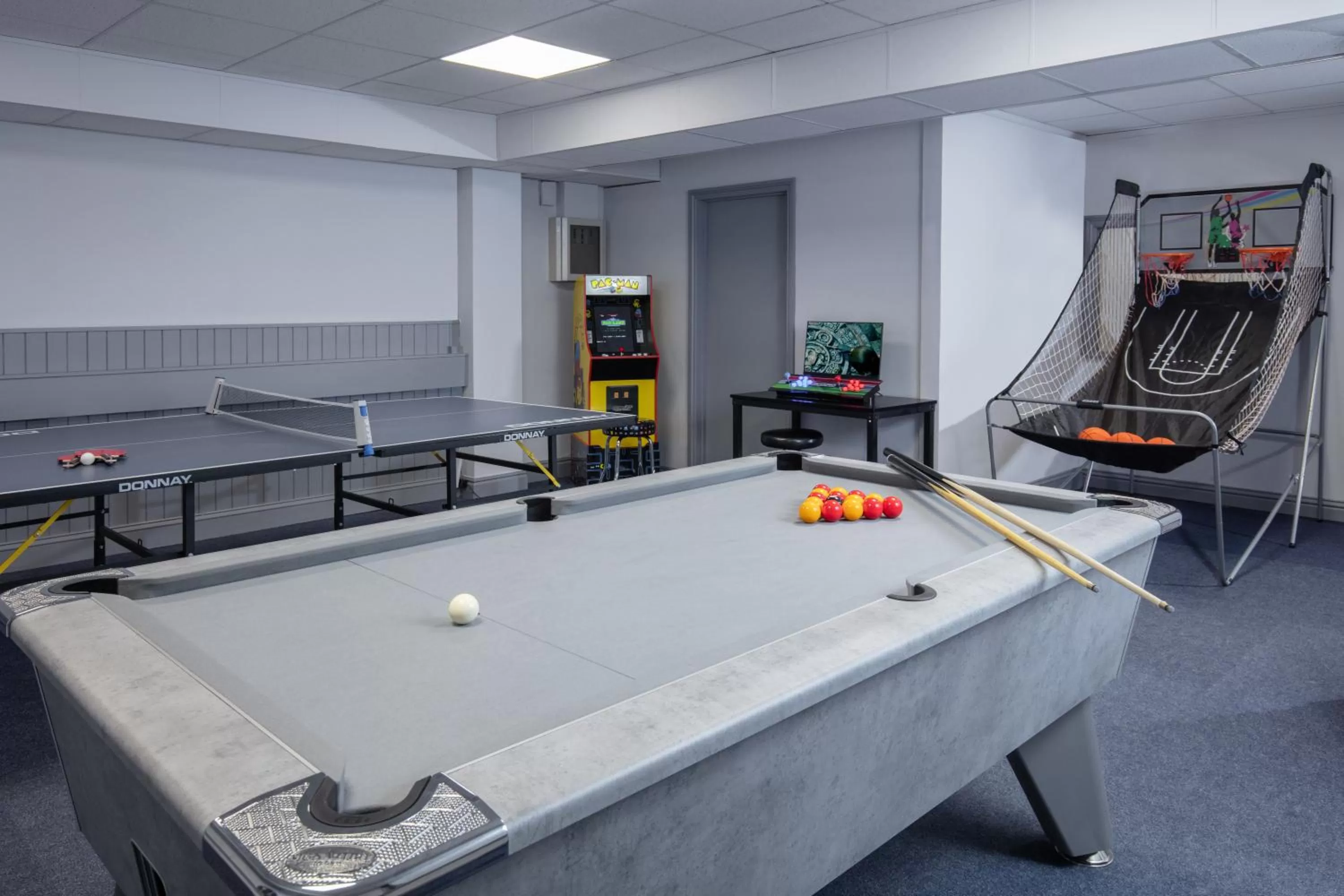 Billiard in Stratford Manor Hotel