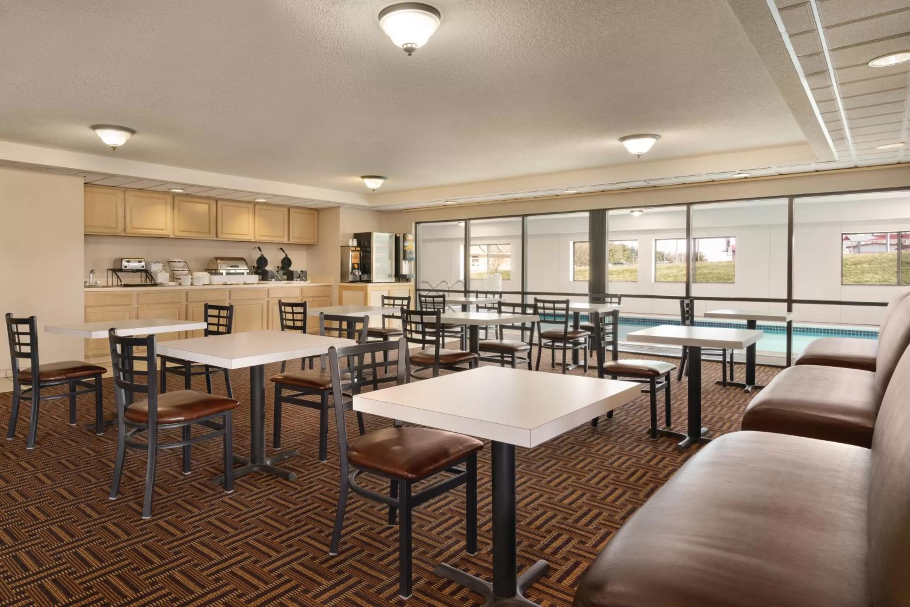 Breakfast in Super 8 by Wyndham Chambersburg I-81