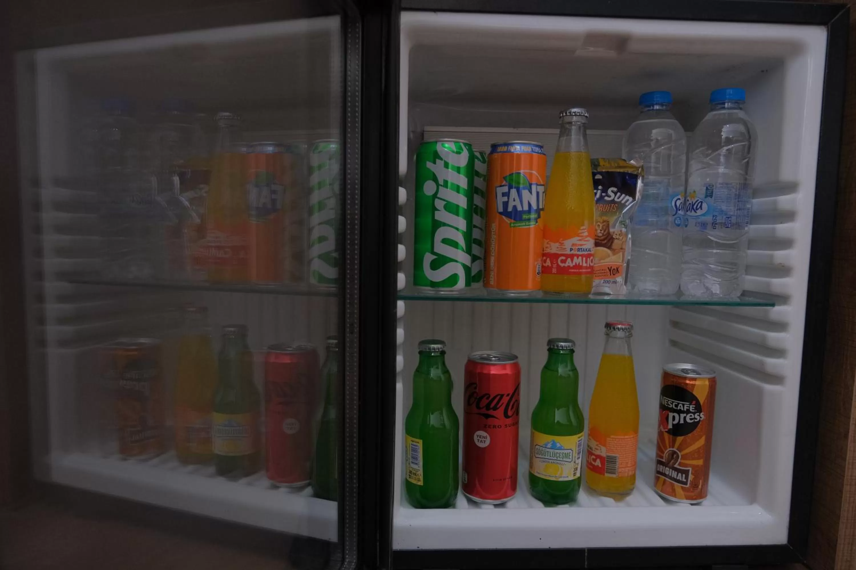 Food and drinks in Adamantides Hotel