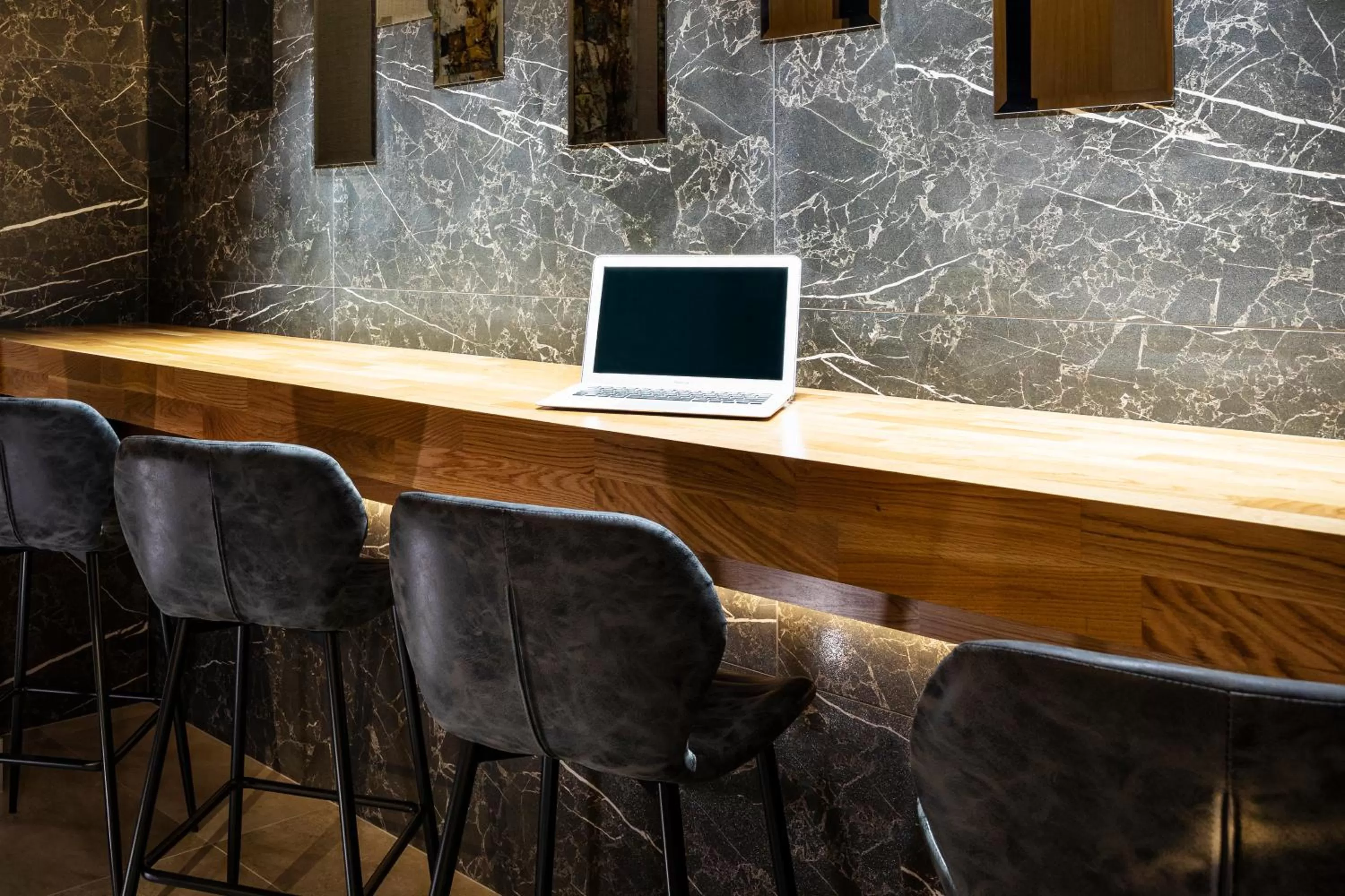 Lobby or reception in -- ESTE PARK HOTEL -- part of Urban Chic Luxury Design Hotels - Parking & Compliments - next to Shopping & Dining Mall Plovdiv